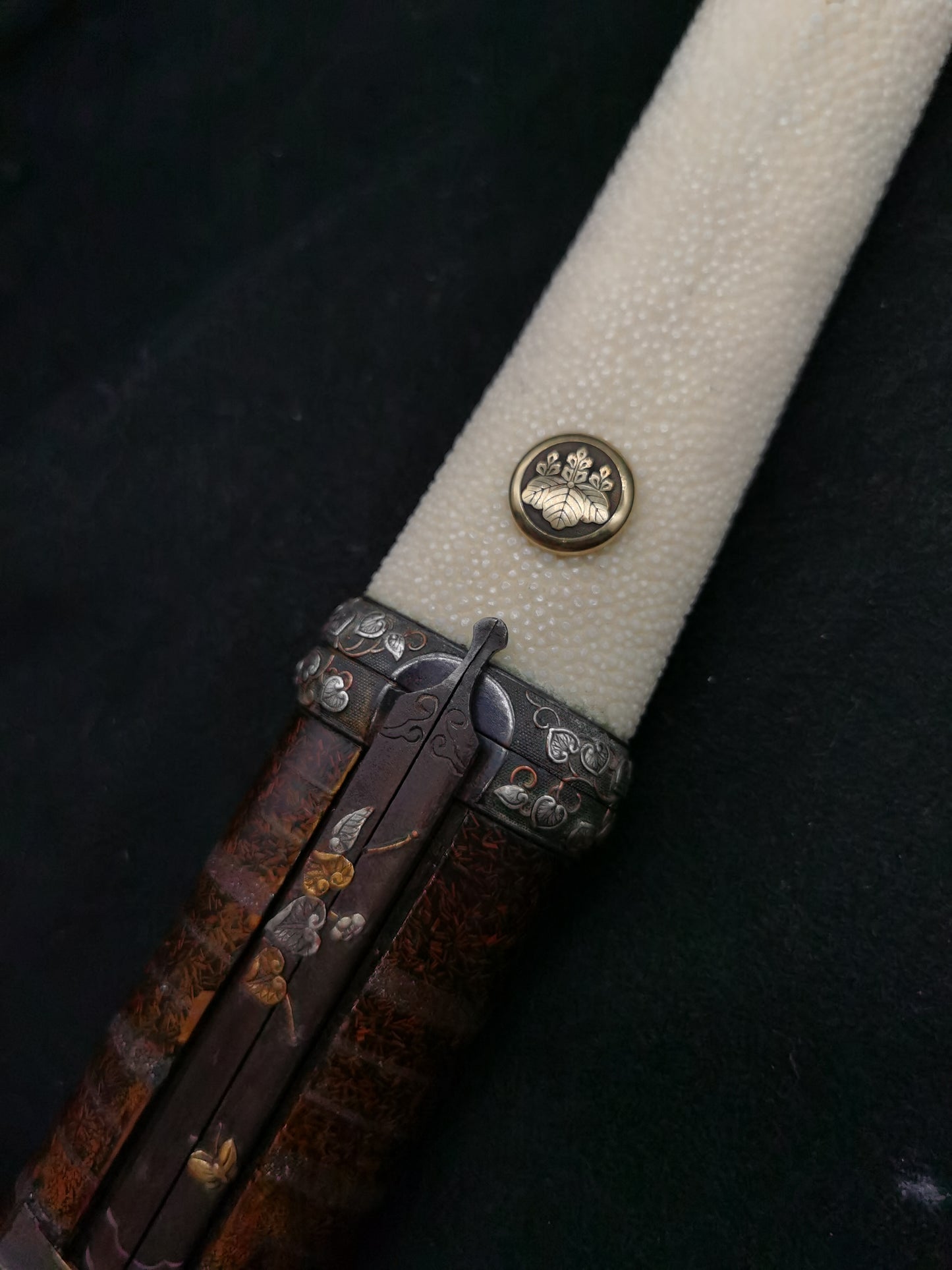 Japanese Type Kiri Mon Round Menuki for wakziashi and tanto Y074