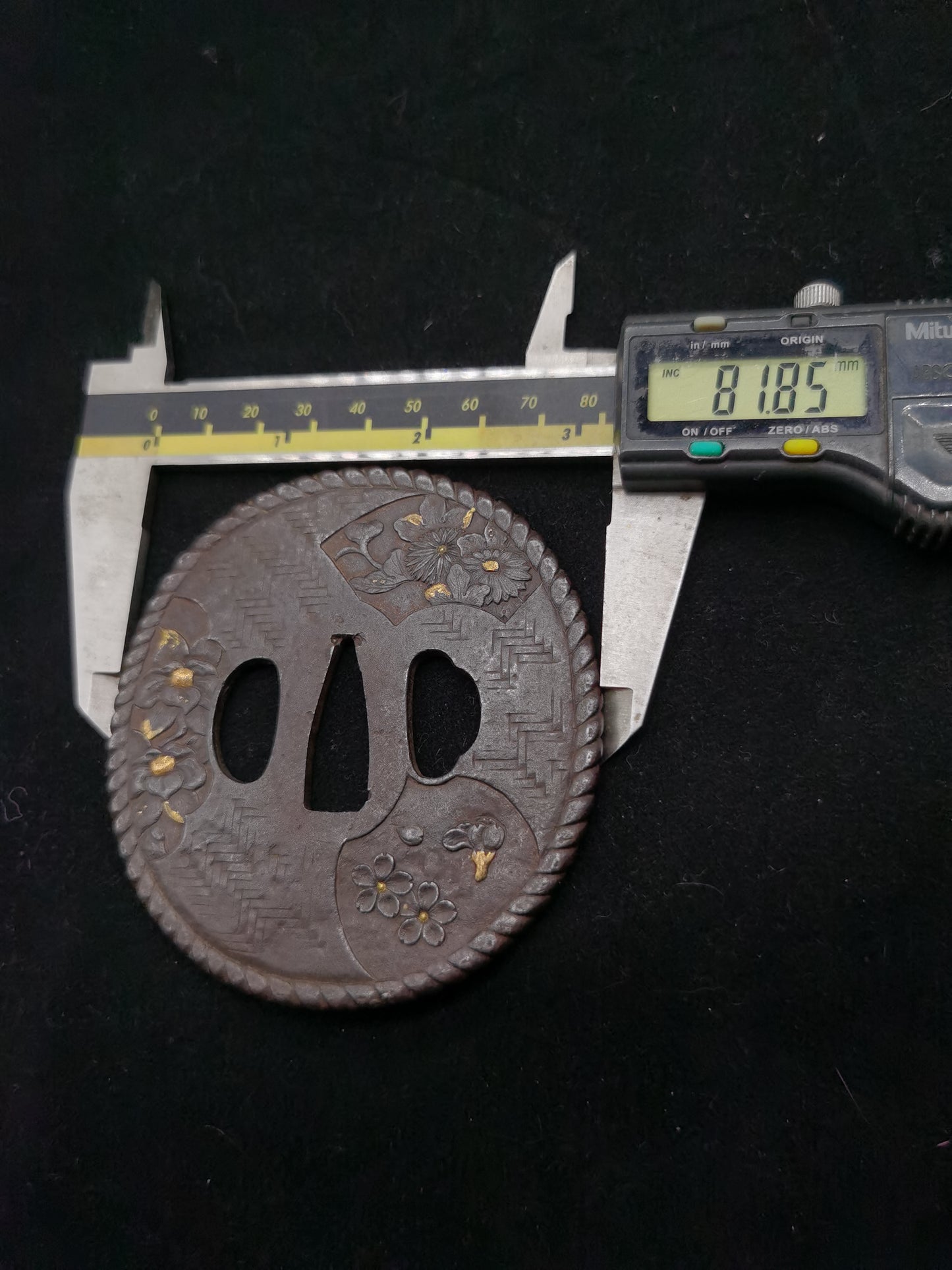 Japanese Five types of flowersTsuba for Katana and Wakziashi Edo Period Antique A086