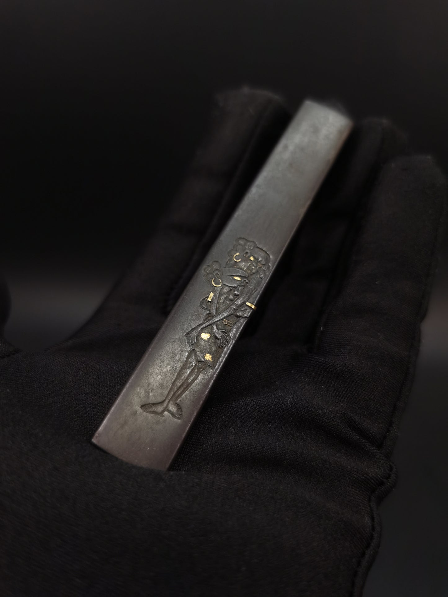 Japanese Nanban Foreigner Pattern Kozuka for wakziashi and tanto Edo period antique D119