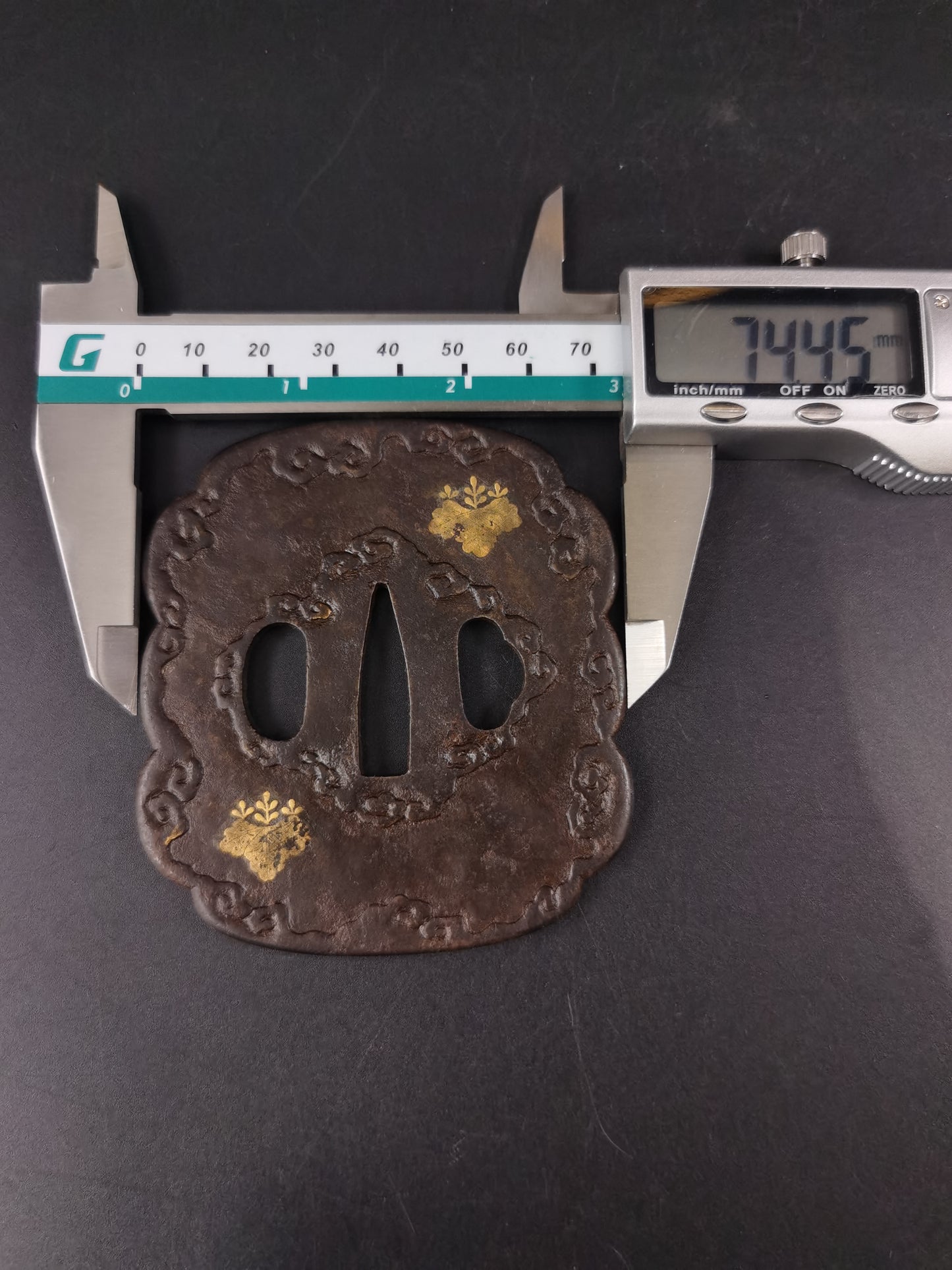 Japanese Kiri Mon Tsuba for Katana and Wakziashi Edo Period Antique A254