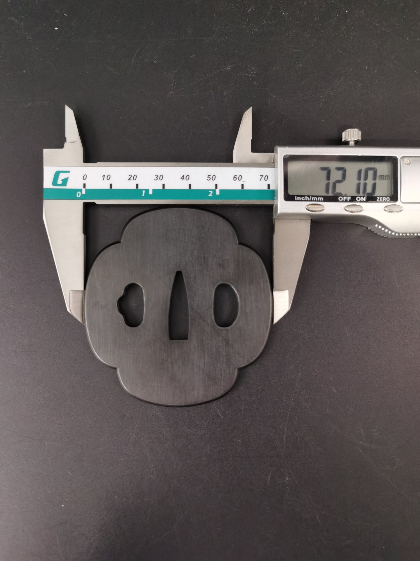 Japanese Plain Quince-shaped Tsuba for Katana and Wakziashi, X019