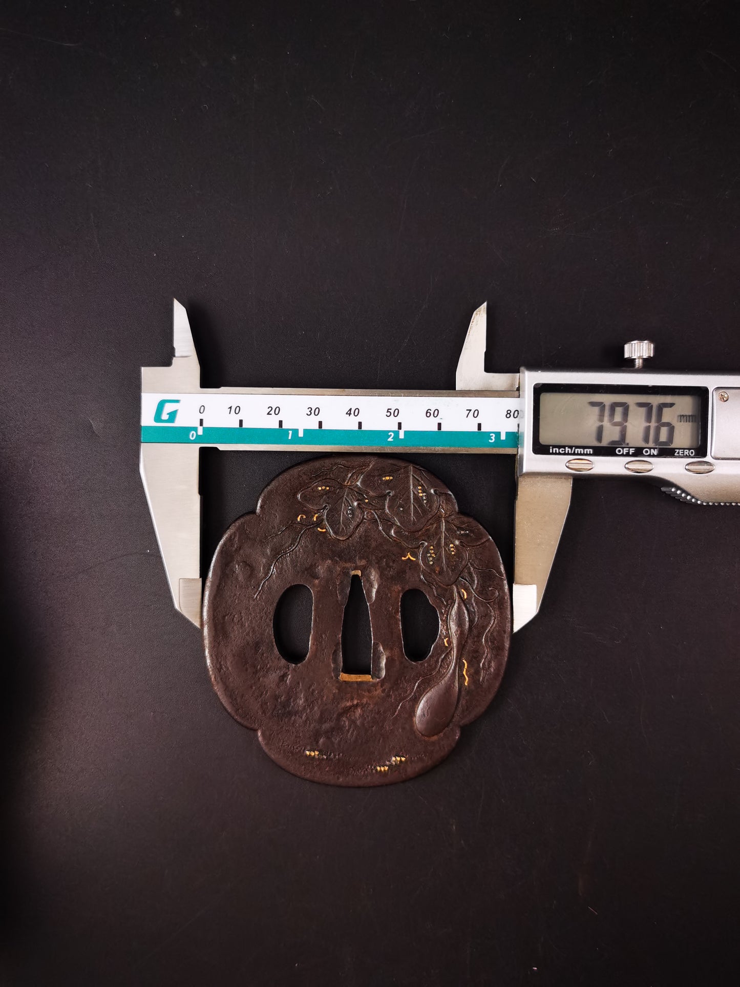 Japanese Gourds and Vines Pattern Tsuba for Katana and Wakziashi Edo Period Antique A311