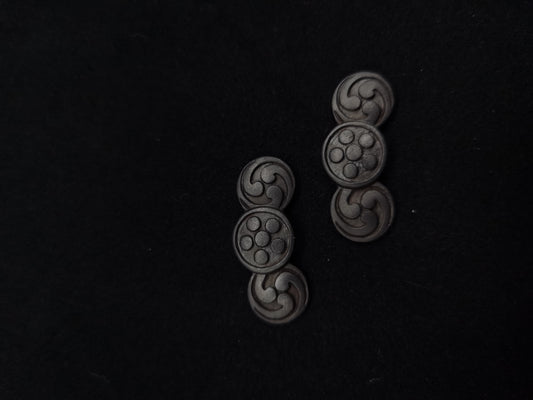 Japanese Type Family Crest Menuki for Katana and wakziashi Y008