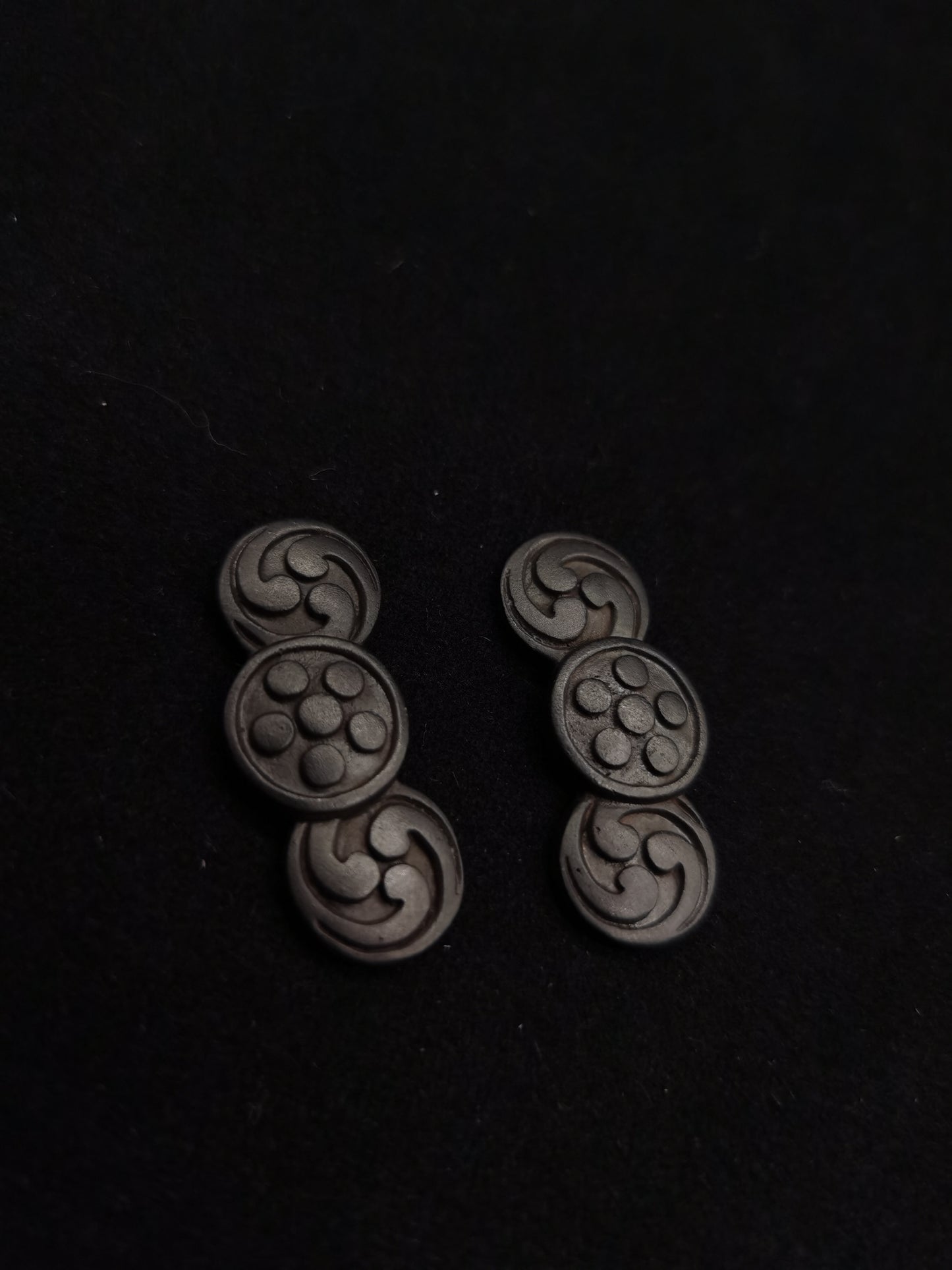 Japanese Type Family Crest Menuki for Katana and wakziashi Y008