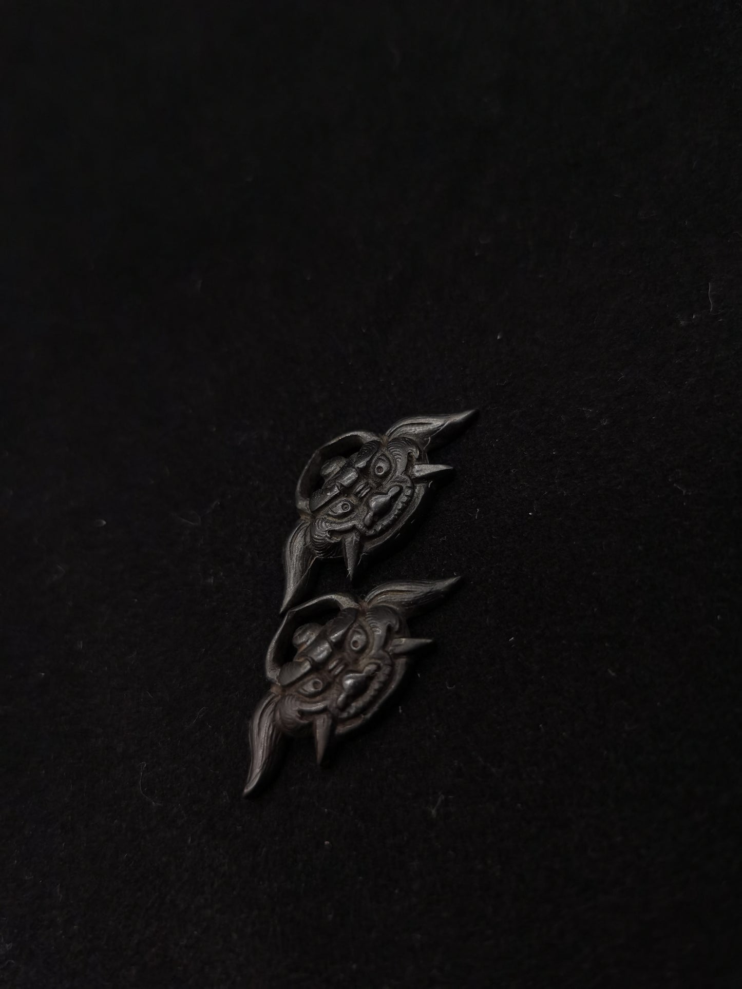 Japanese Type Black Ghost King Menuki for wakziashi and Tanto Y010