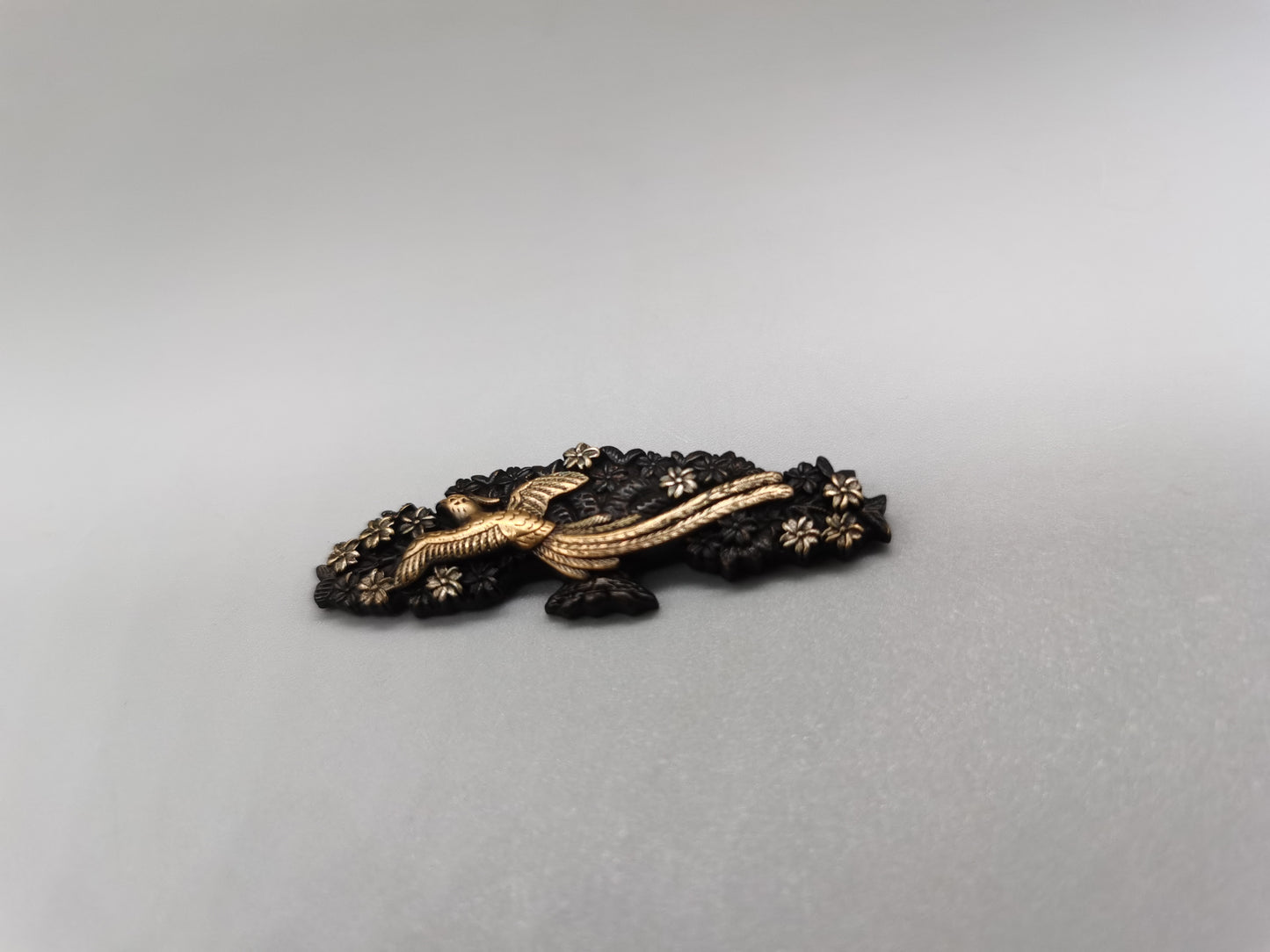 Japanese Type Golden Cherry Blossom Phoenix Menuki for Katana and wakziashi Y020
