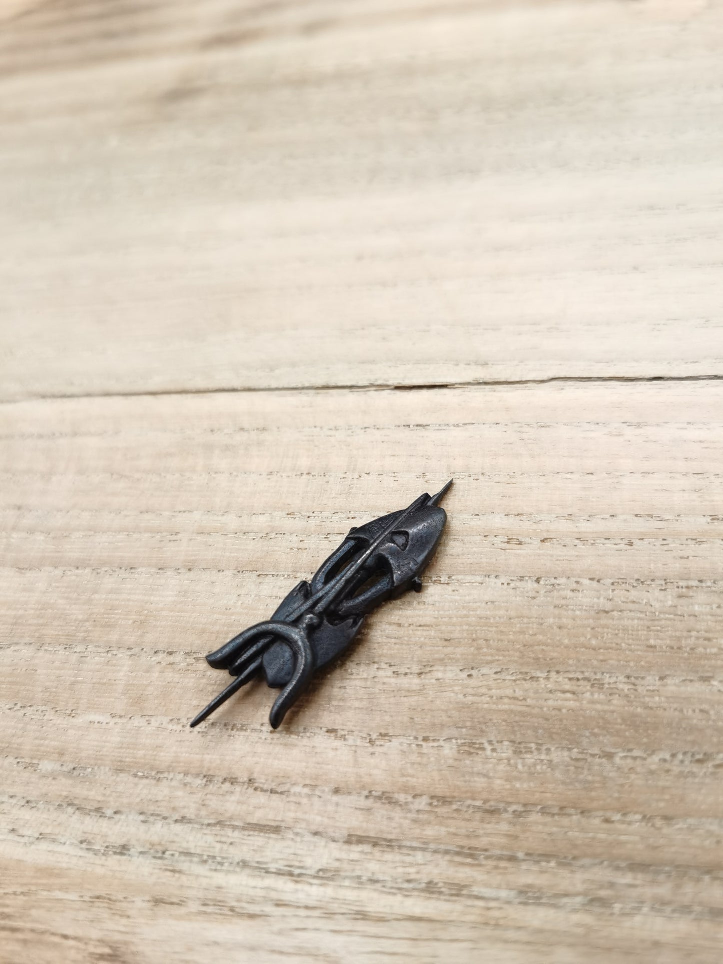 Japanese Type Black small Arrow Pattern Menuki for Katana and wakziashi Y017