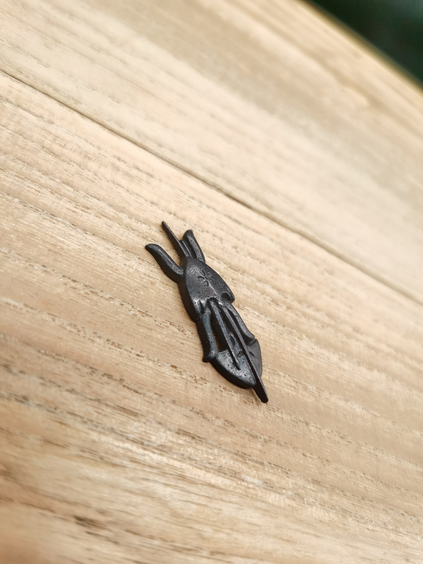 Japanese Type Black small Arrow Pattern Menuki for Katana and wakziashi Y017