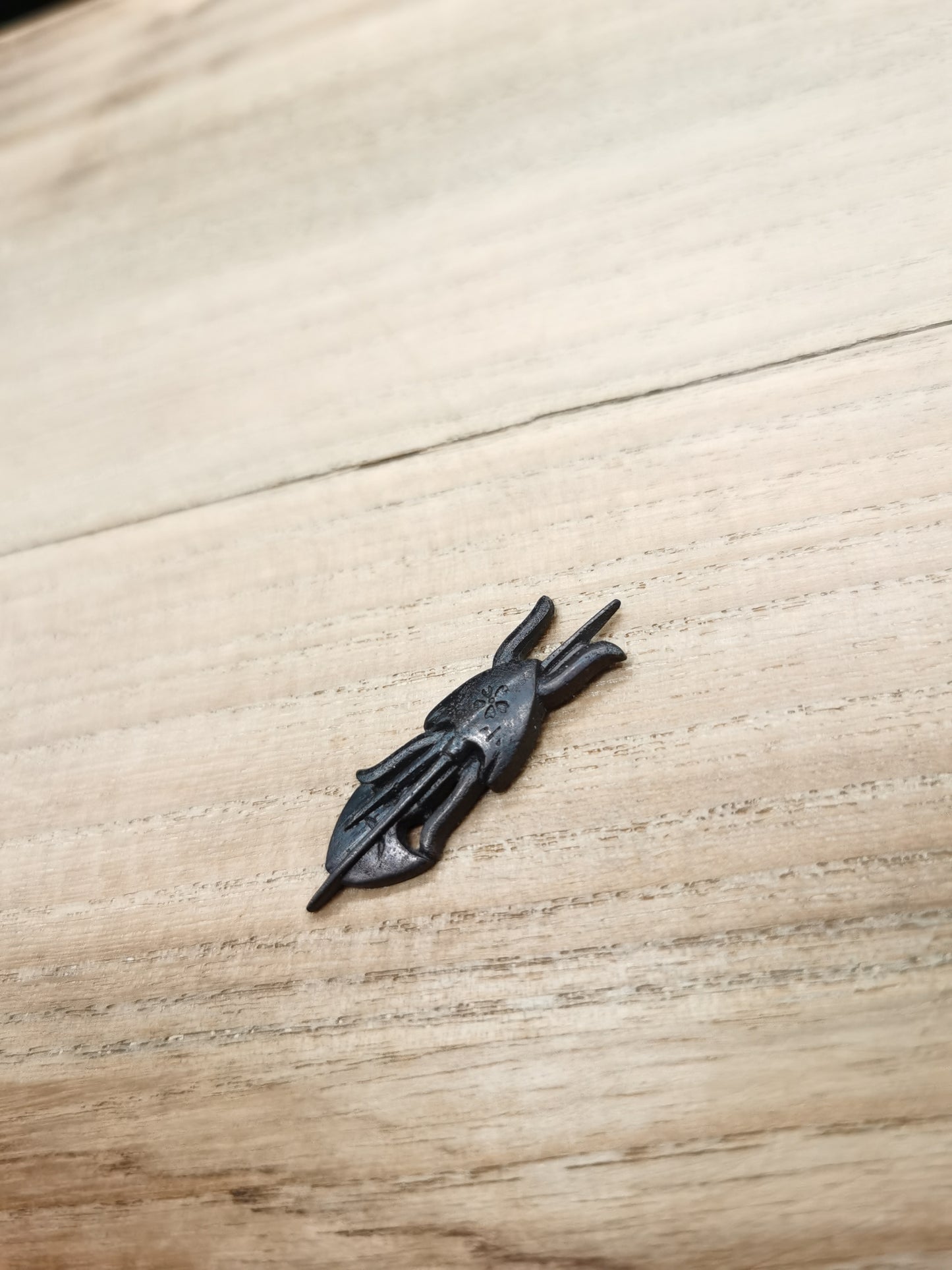 Japanese Type Black small Arrow Pattern Menuki for Katana and wakziashi Y017