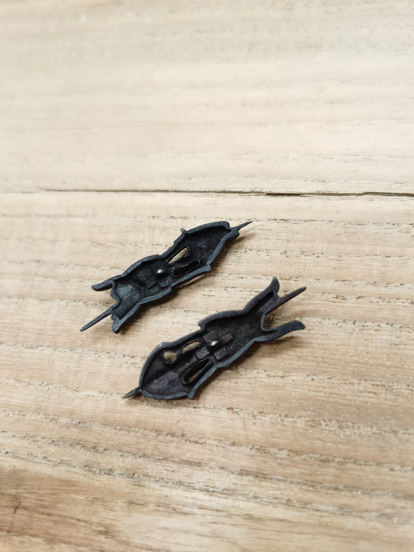 Japanese Type Black small Arrow Pattern Menuki for Katana and wakziashi Y017