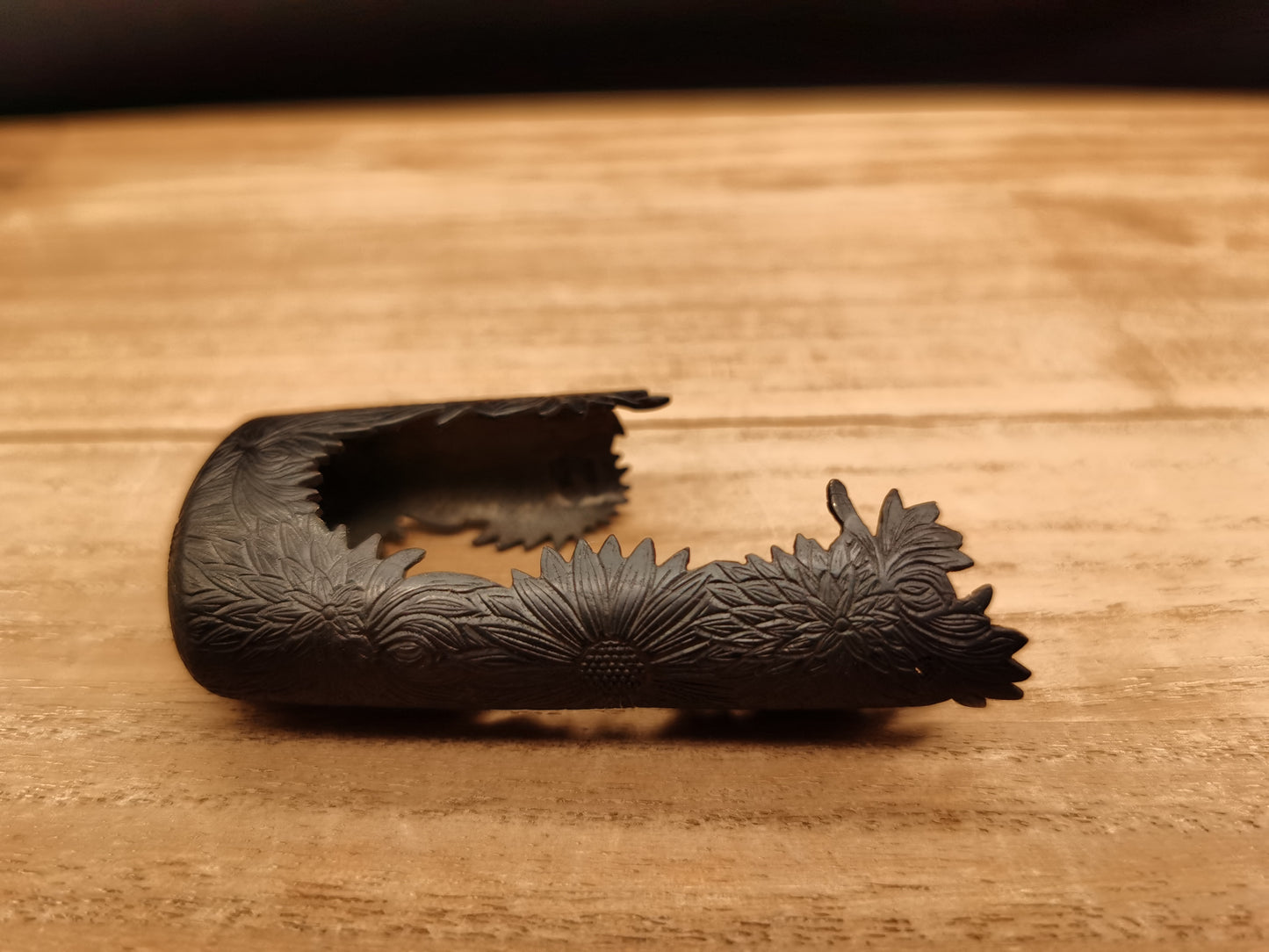 Japanese Type Black Chrysanthemum Mon Kojiri for wakziashi Y033