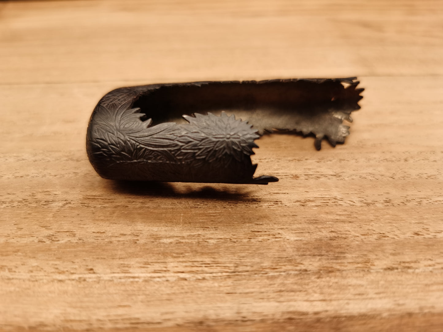 Japanese Type Black Chrysanthemum Mon Kojiri for wakziashi Y033