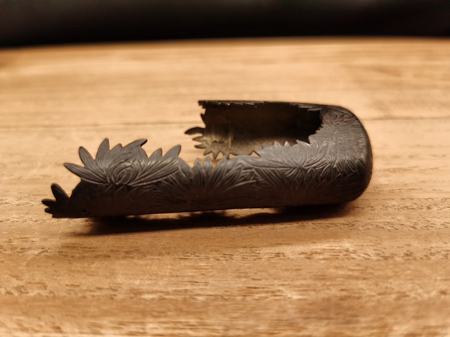 Japanese Type Black Chrysanthemum Mon Kojiri for wakziashi Y033