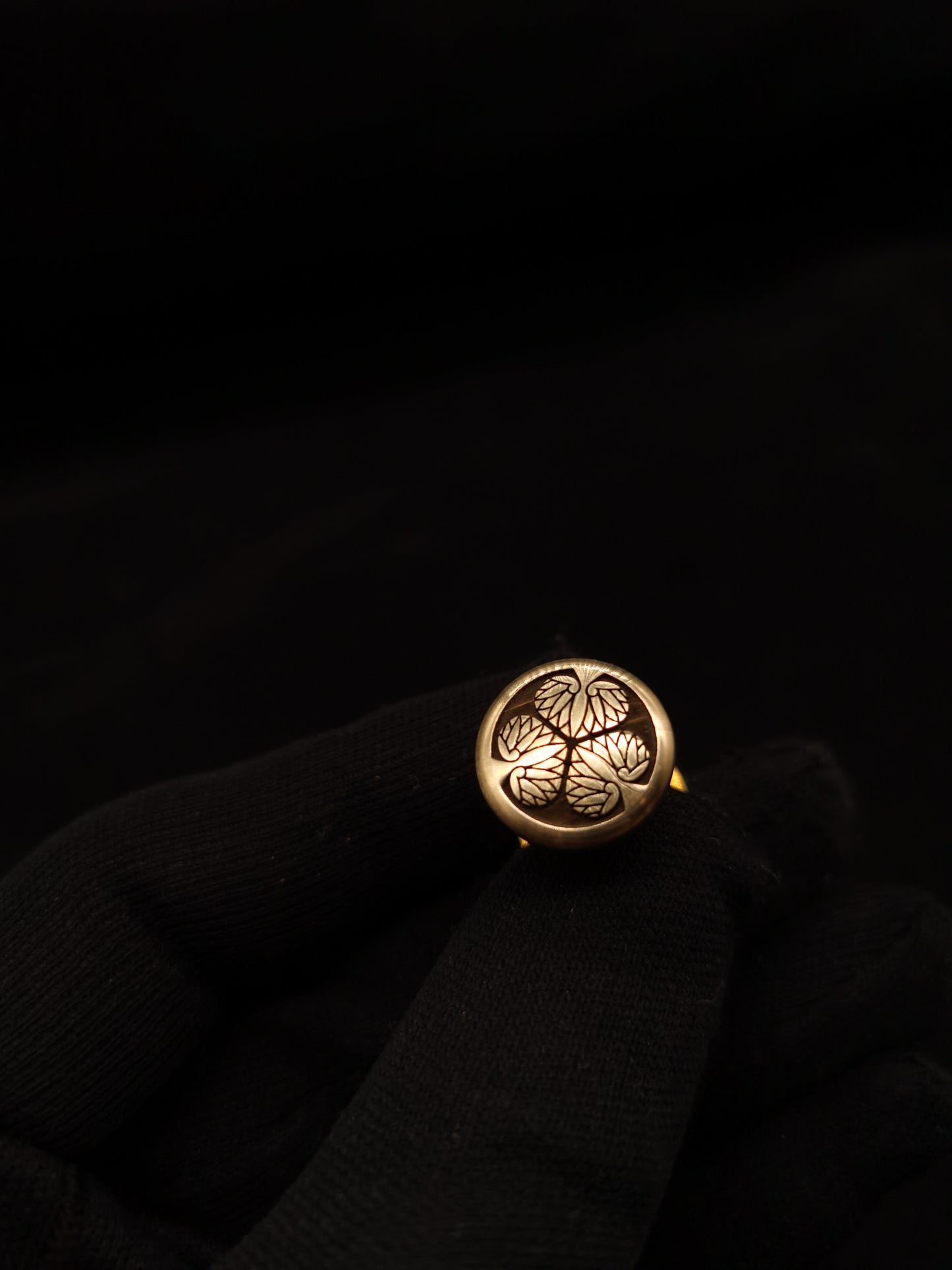 Japanese Type Tokugawa Family Crest Taikogane set for Tachi Handtachi Y013