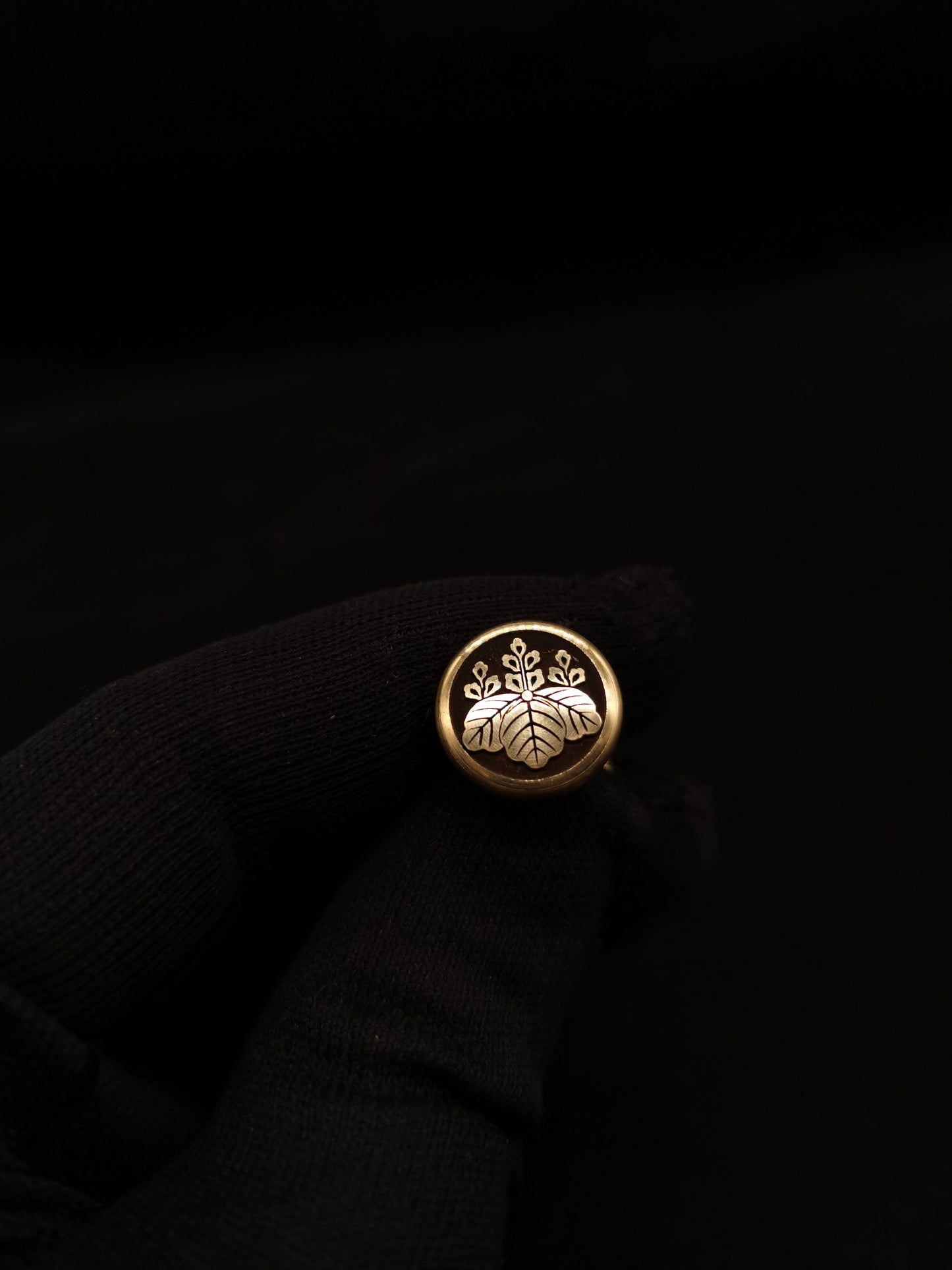 Japanese Type Kiri Mon Family Crest Taikogane set for Tachi Handtachi Y023