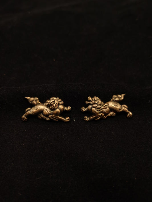 Japanese Type Menuki for wakziashi and Tanto Small Golden Lion Pattern Y035