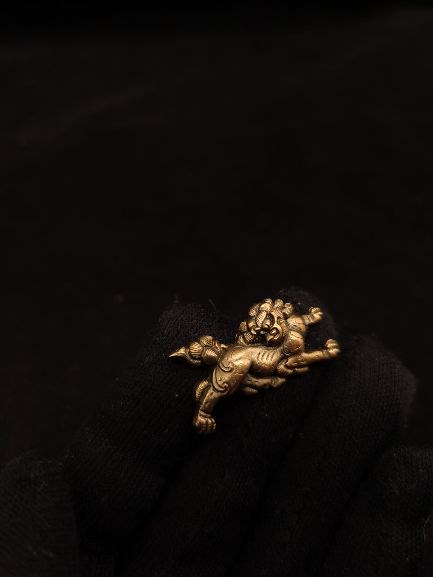 Japanese Type Menuki for wakziashi and Tanto Small Golden Lion Pattern Y035
