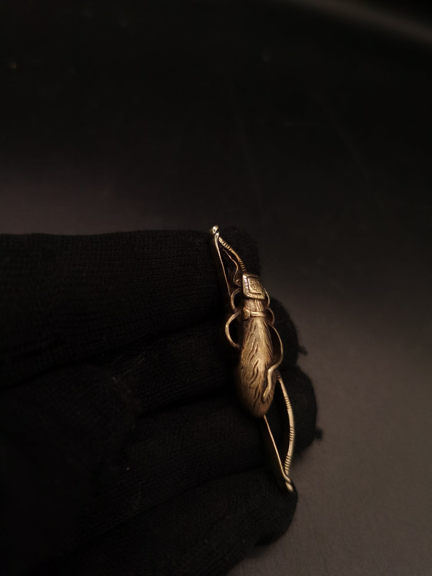 Japanese Type Big Golden Bow-Arrow Pattern Menuki for Katana and wakziashi Y042