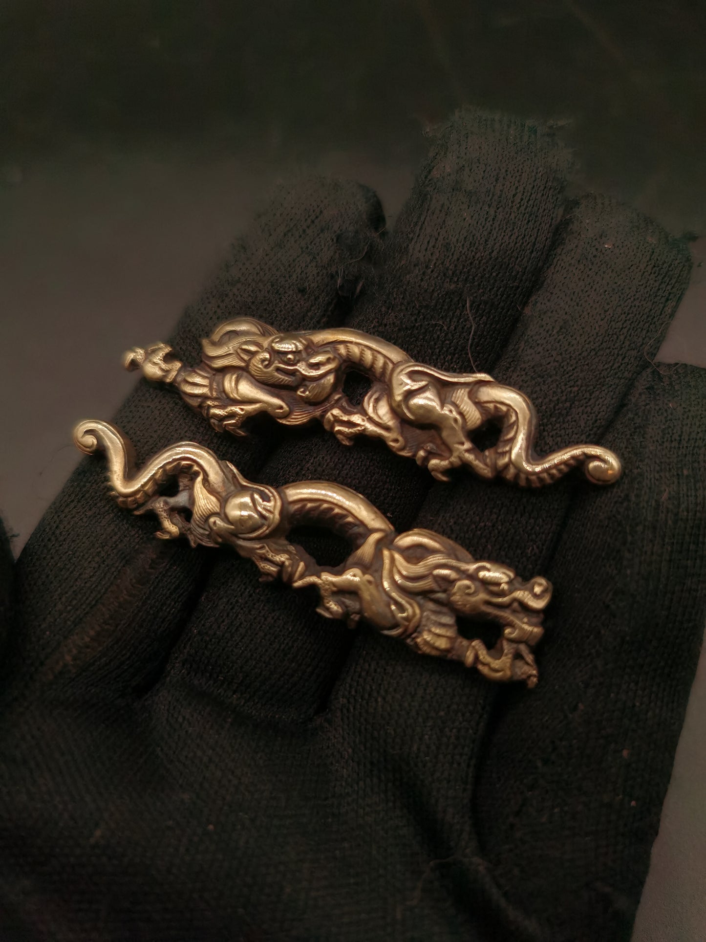 Japanese Type Big Golden Rain-Dragon Pattern Menuki for wakziashi Y041