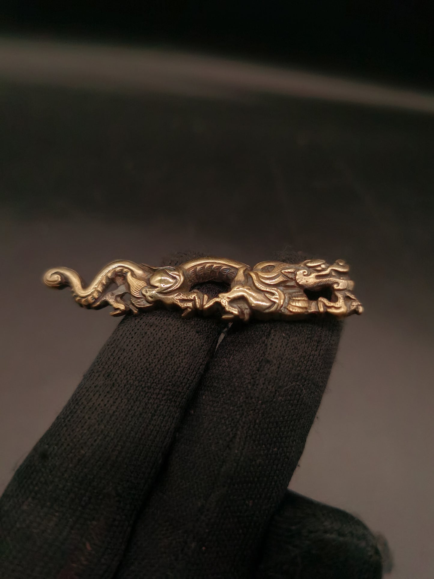 Japanese Type Big Golden Rain-Dragon Pattern Menuki for wakziashi Y041