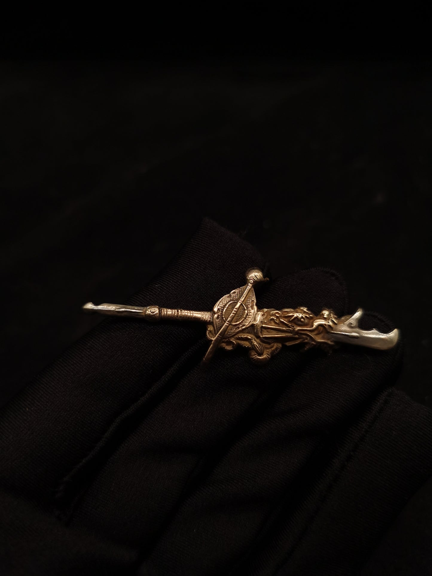 Japanese Type Three Kingdoms Falchion and Snake Spear Menuki for Katana and Wakziashi Y053