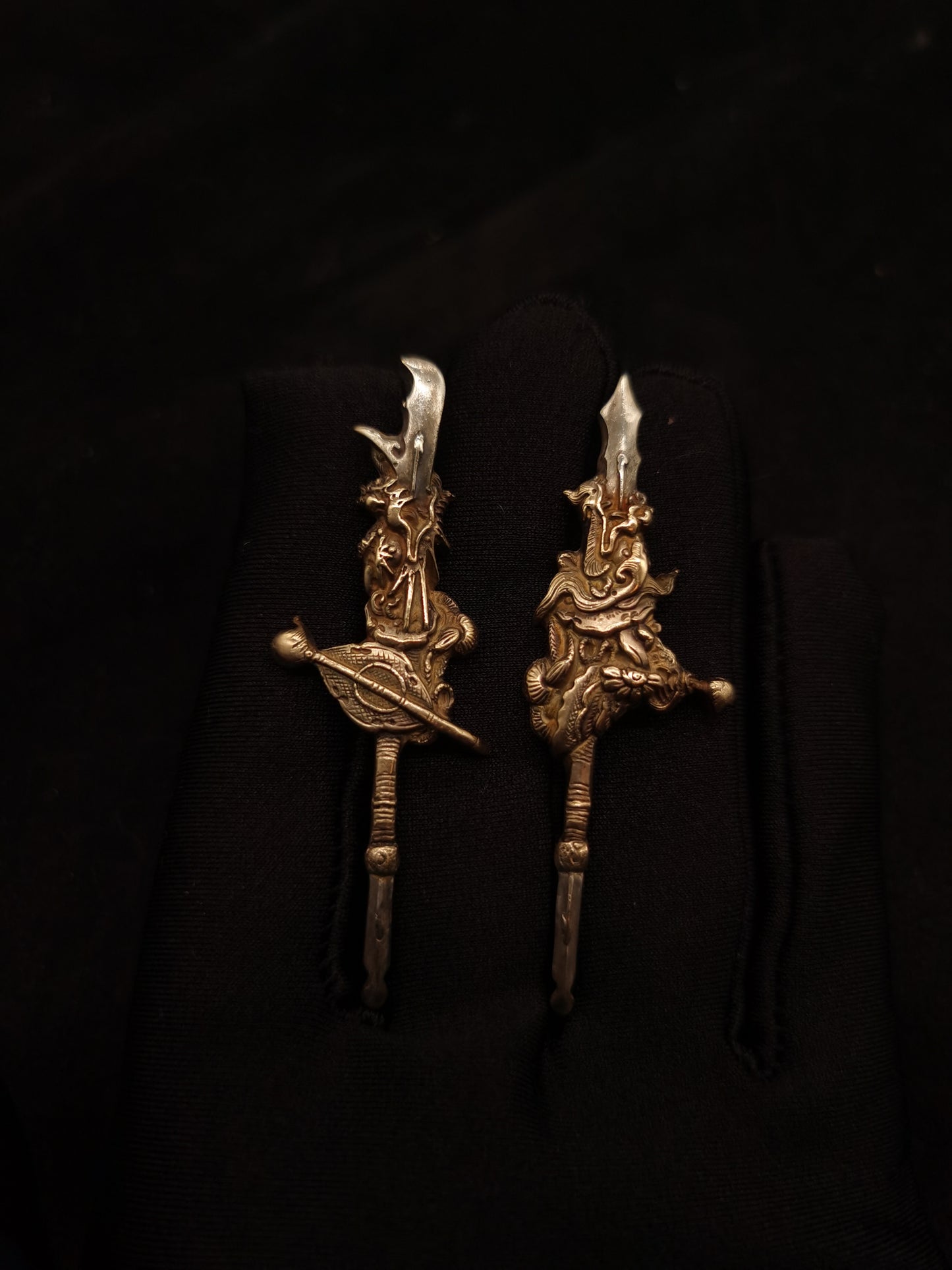 Japanese Type Three Kingdoms Falchion and Snake Spear Menuki for Katana and Wakziashi Y053