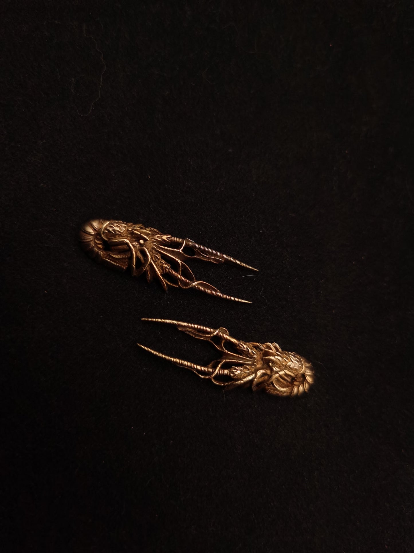 Japanese Type Golden Lobster Pattern Menuki for Katana and Wakziashi Y061