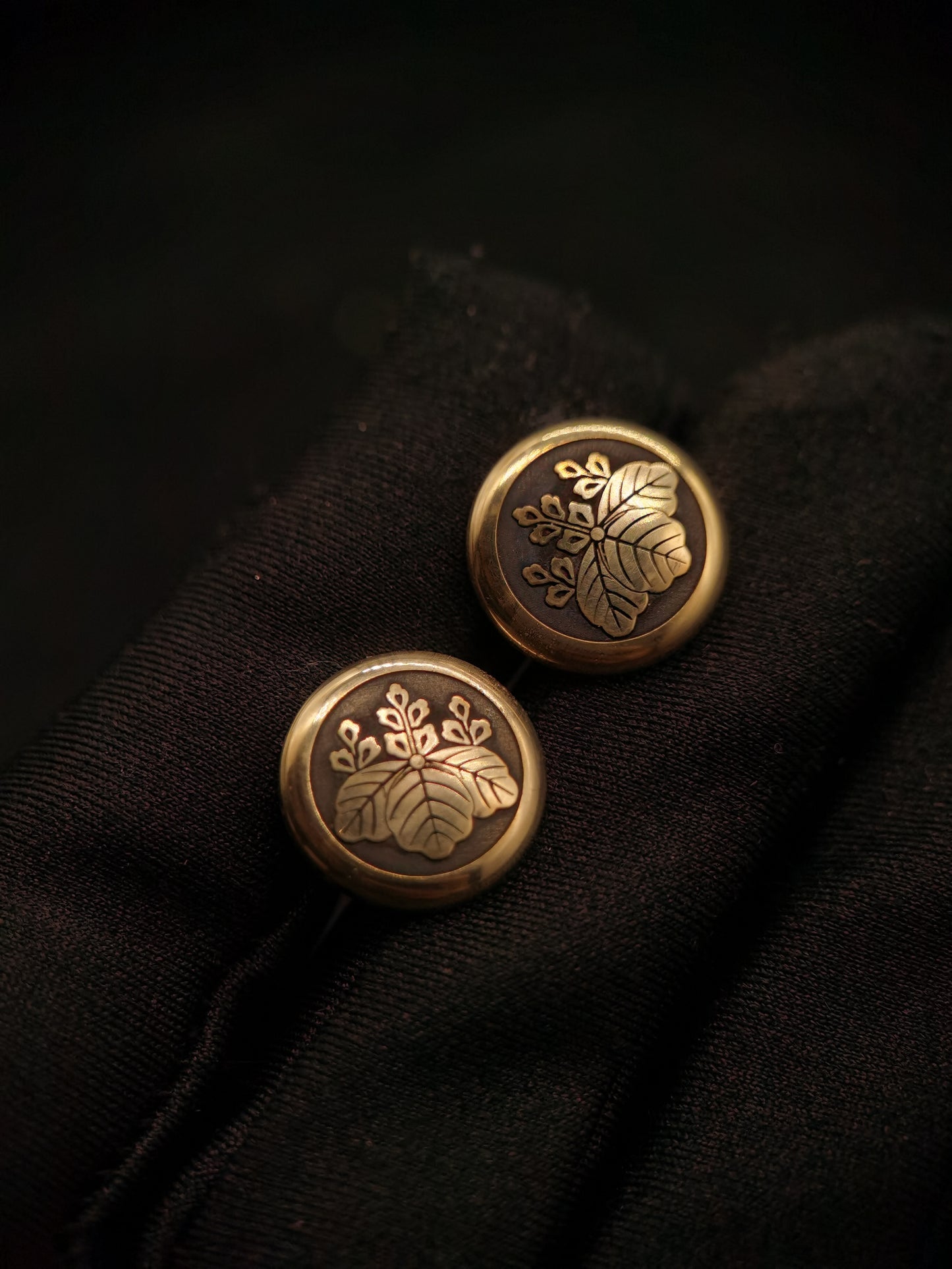 Japanese Type Kiri Mon Round Menuki for wakziashi and tanto Y074