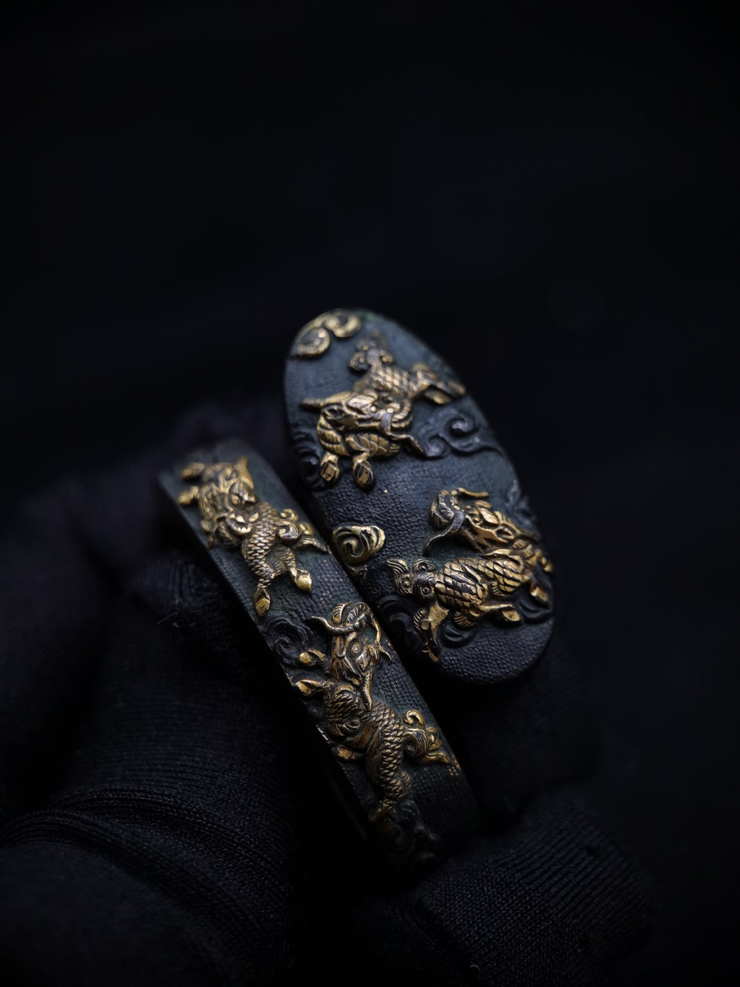 Japanese Kirin Pattern Fuchi &Kashira for Katana and Wakziashi Edo Period Antique B030