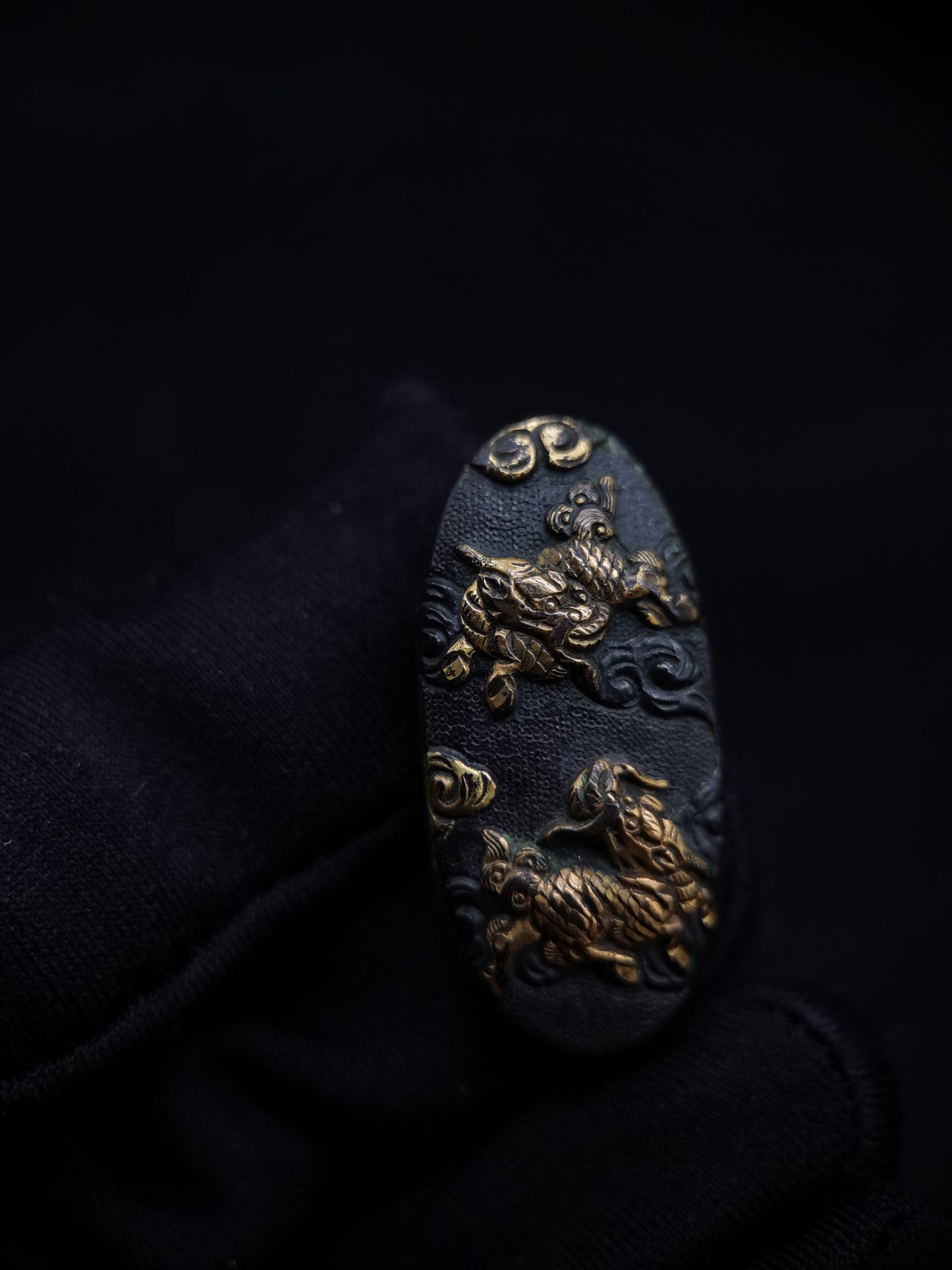 Japanese Kirin Pattern Fuchi &Kashira for Katana and Wakziashi Edo Period Antique B030