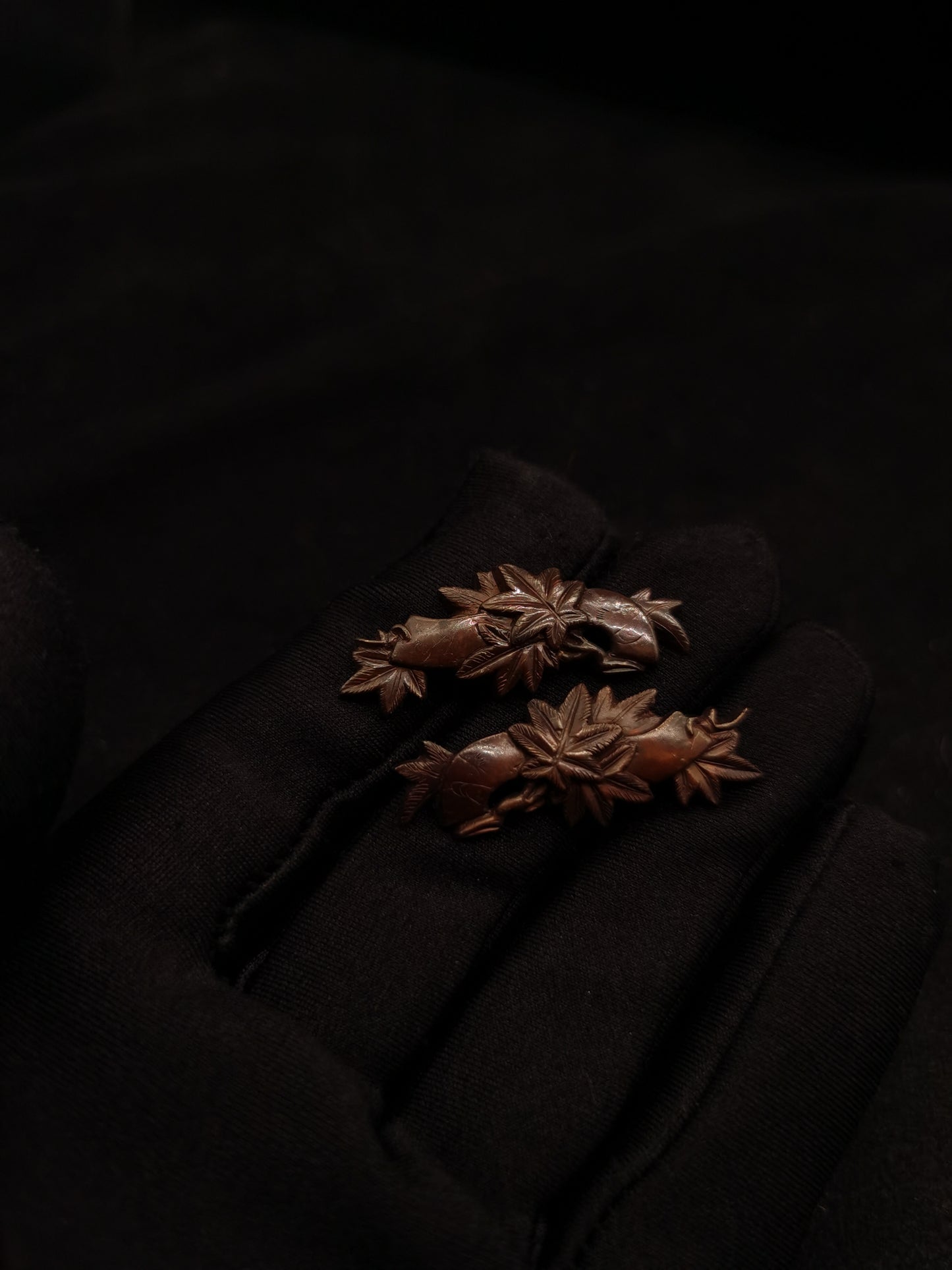Japanese Type Menuki for Katana and Wakziashi Maple leaf and picture scroll Y085