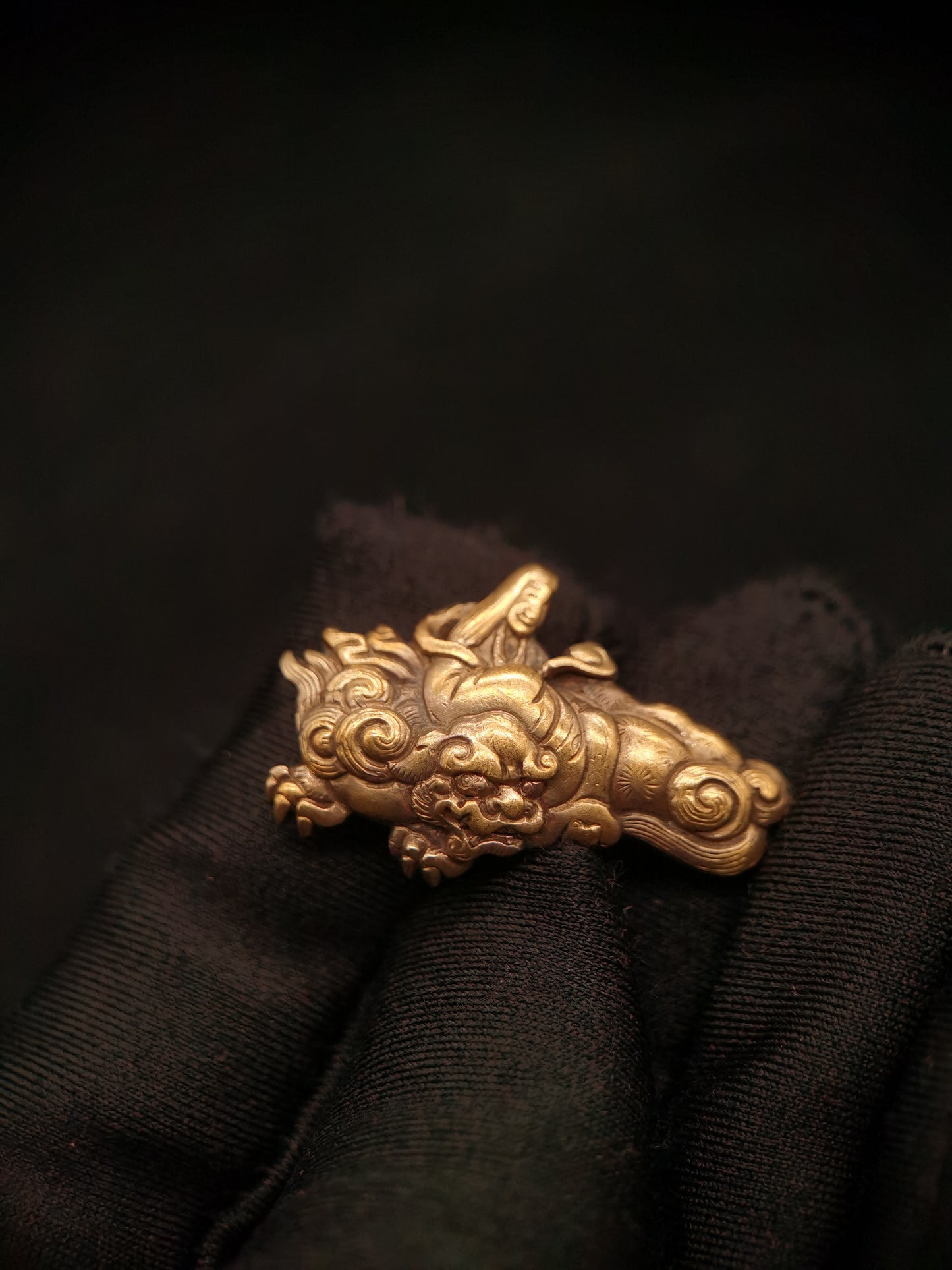 Japanese Type Menuki for Wakziashi Tanto Manjusri and Bodhisattva Y086
