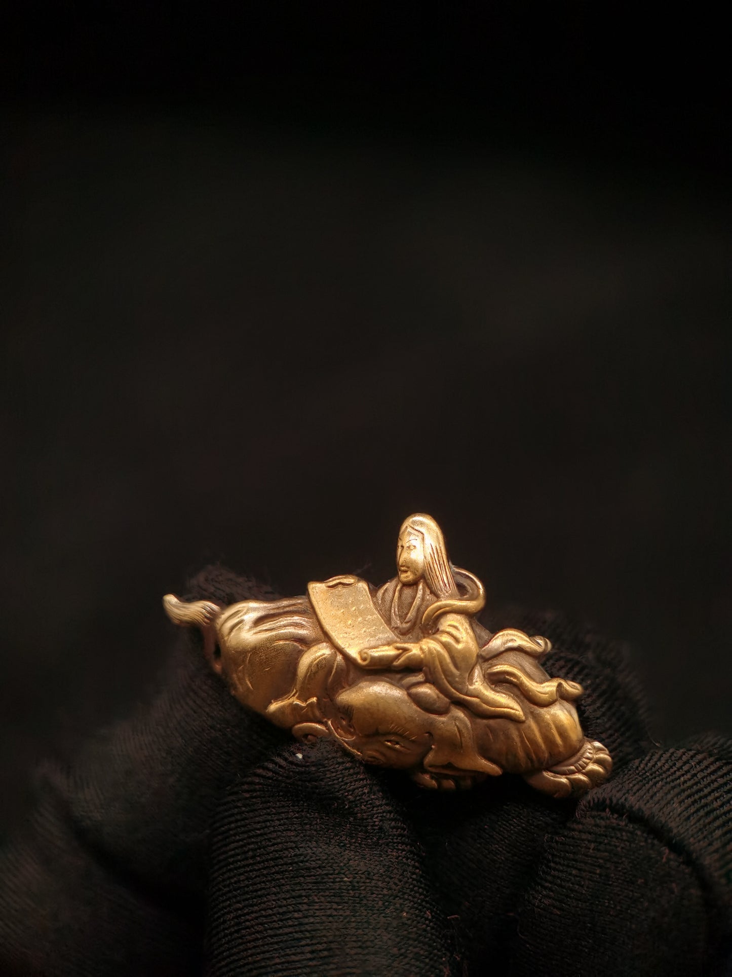 Japanese Type Menuki for Wakziashi Tanto Manjusri and Bodhisattva Y086
