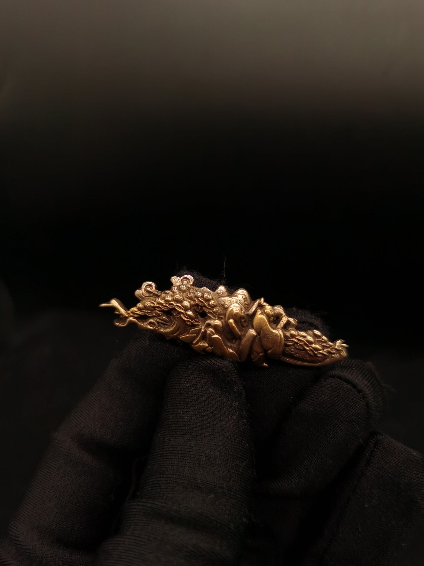 Japanese Type Daimyo and Pine Forest Menuki for Katana and Wakziashi Y087