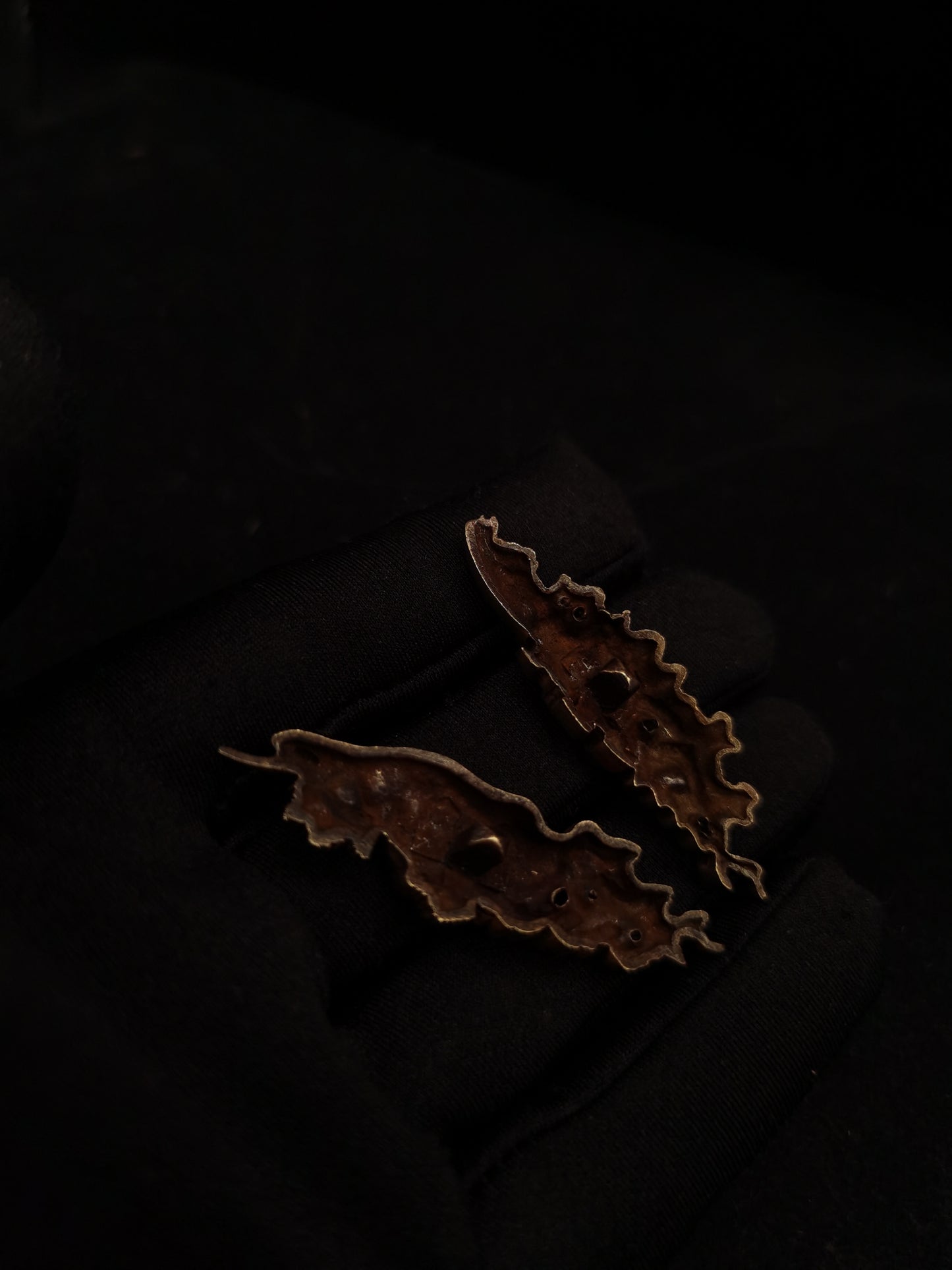 Japanese Type Daimyo and Pine Forest Menuki for Katana and Wakziashi Y087