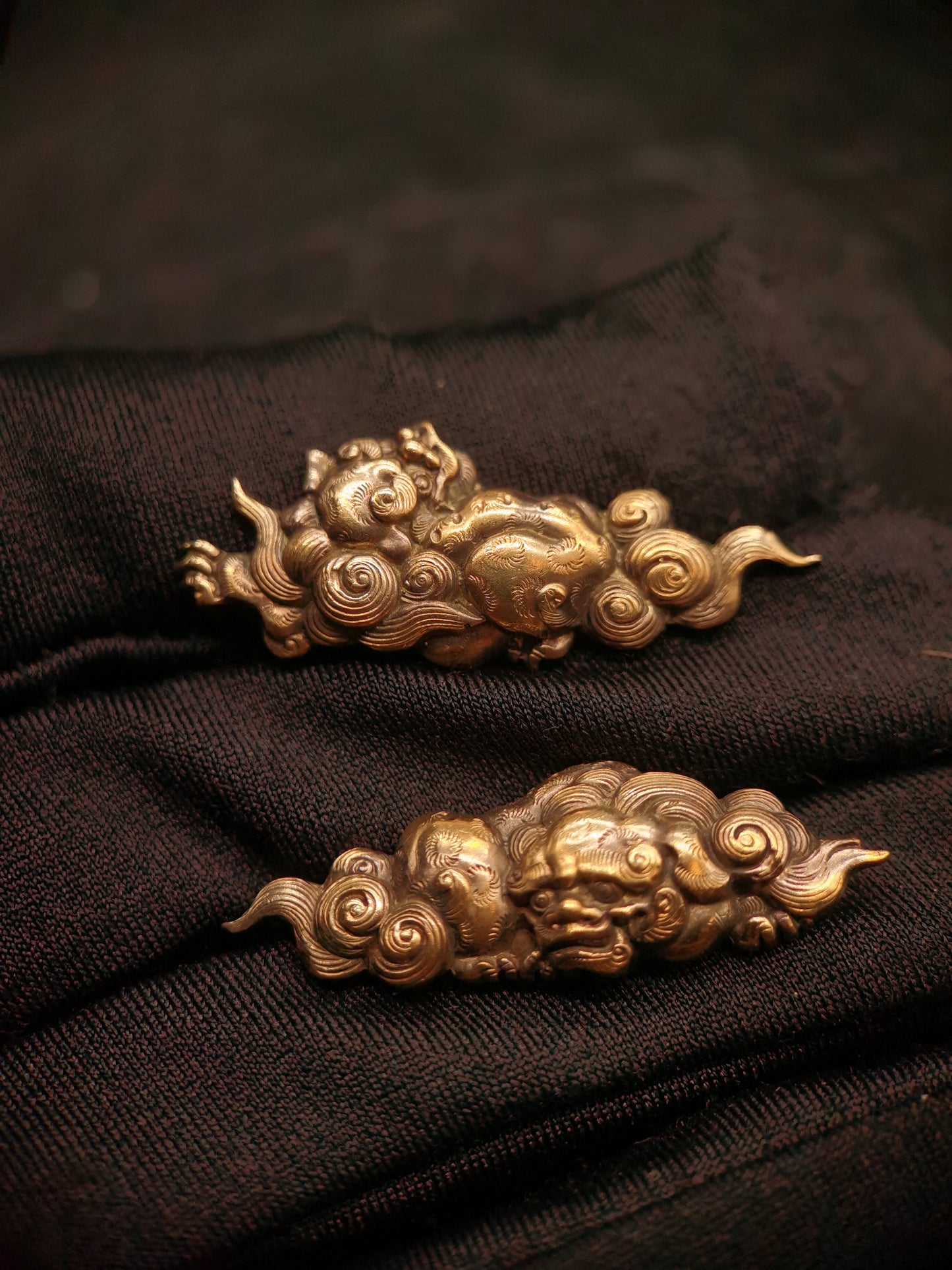 Japanese Type Golden Lion Pattern Menuki for Katana and Wakziashi Y088