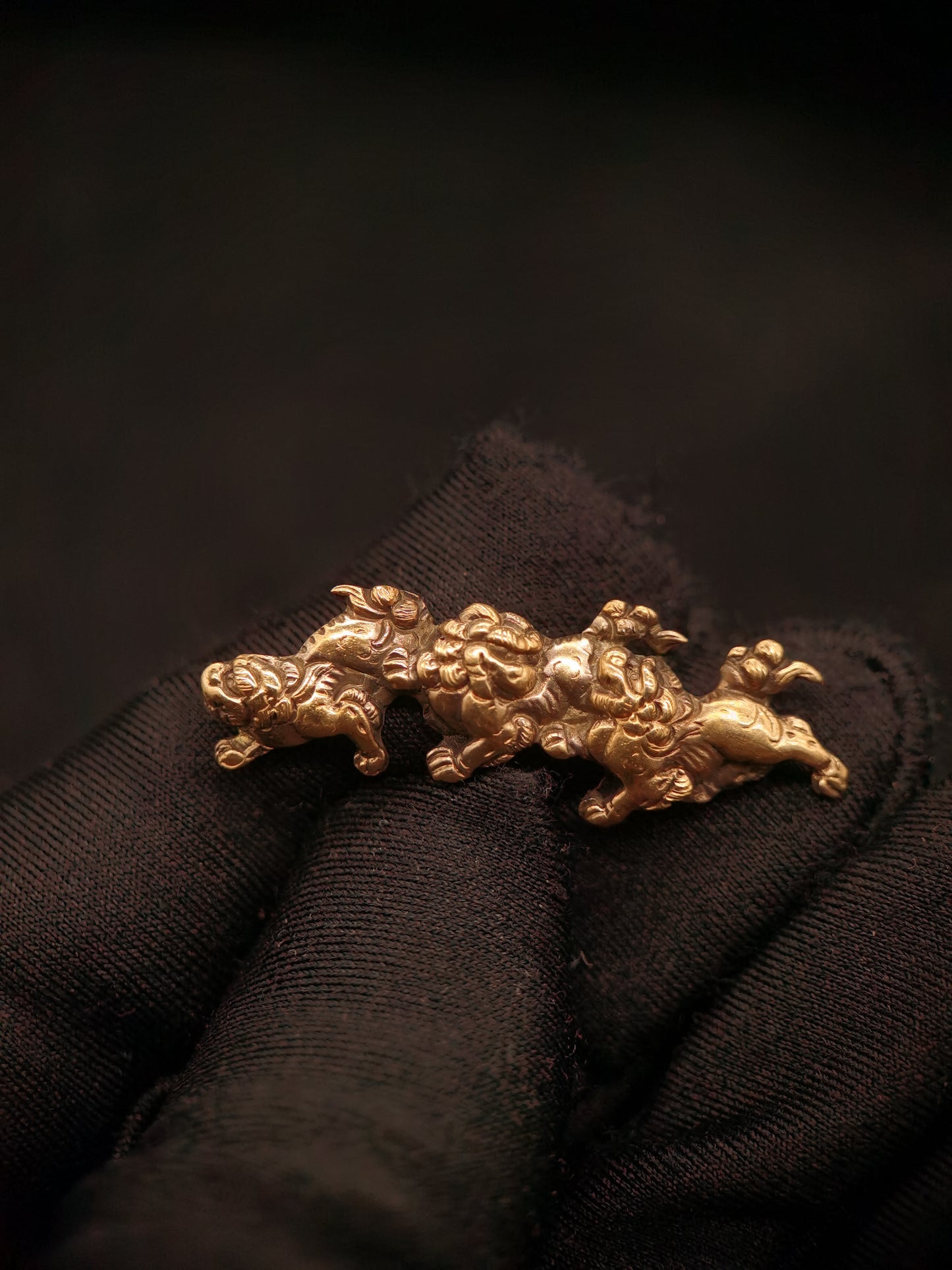 Japanese Type Menuki for Katana and Wakziashi Three Golden Lion Y089