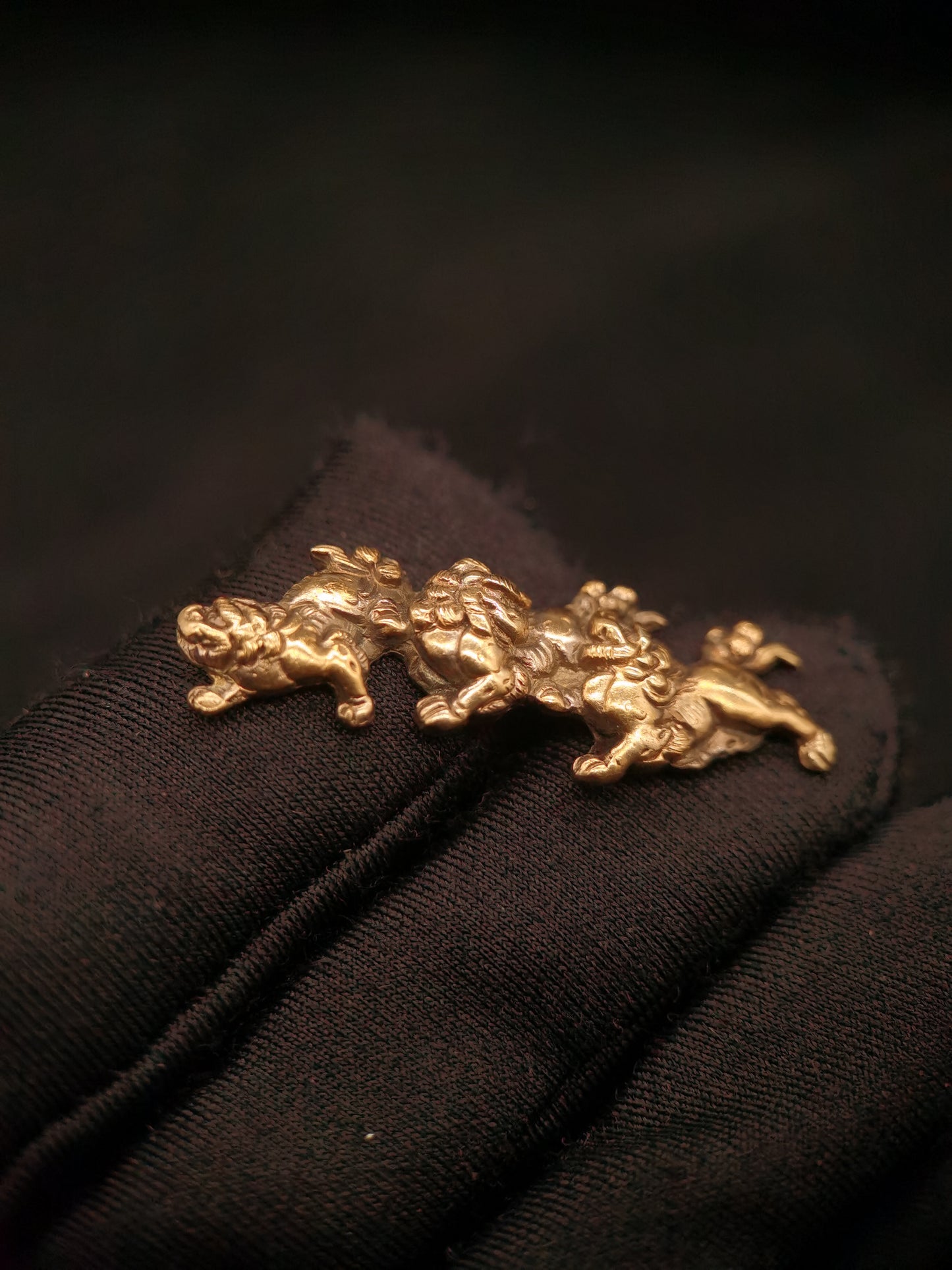 Japanese Type Menuki for Katana and Wakziashi Three Golden Lion Y089