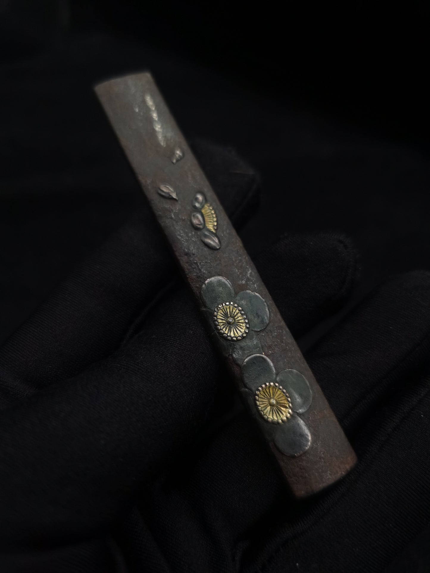 Japanese Plum blossom Kogia and Kozuka for wakziashi and tanto Edo period antique D021