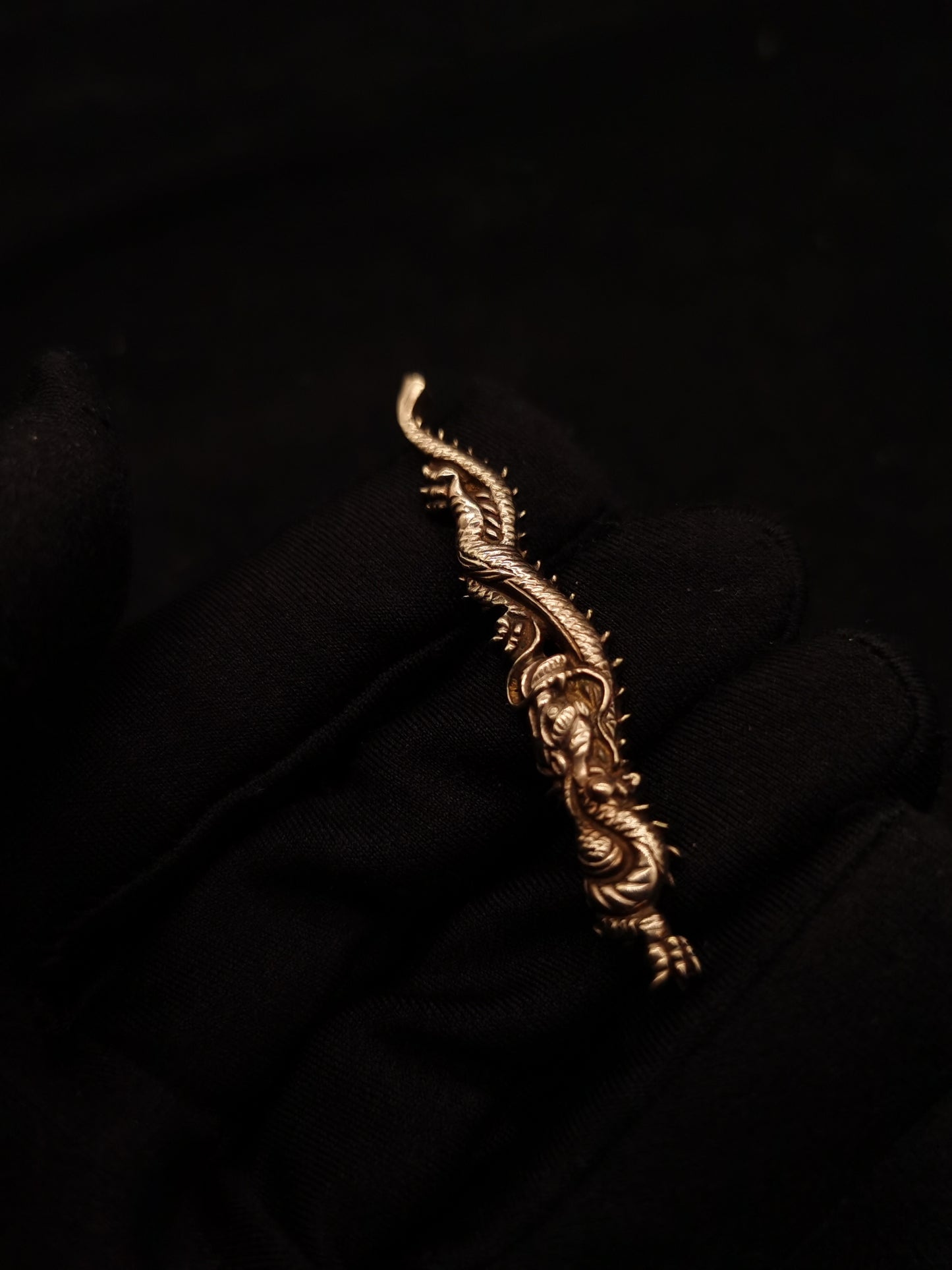 Japanese Type Hai-ryu Dragon Menuki for Katana and Wakziashi Y090
