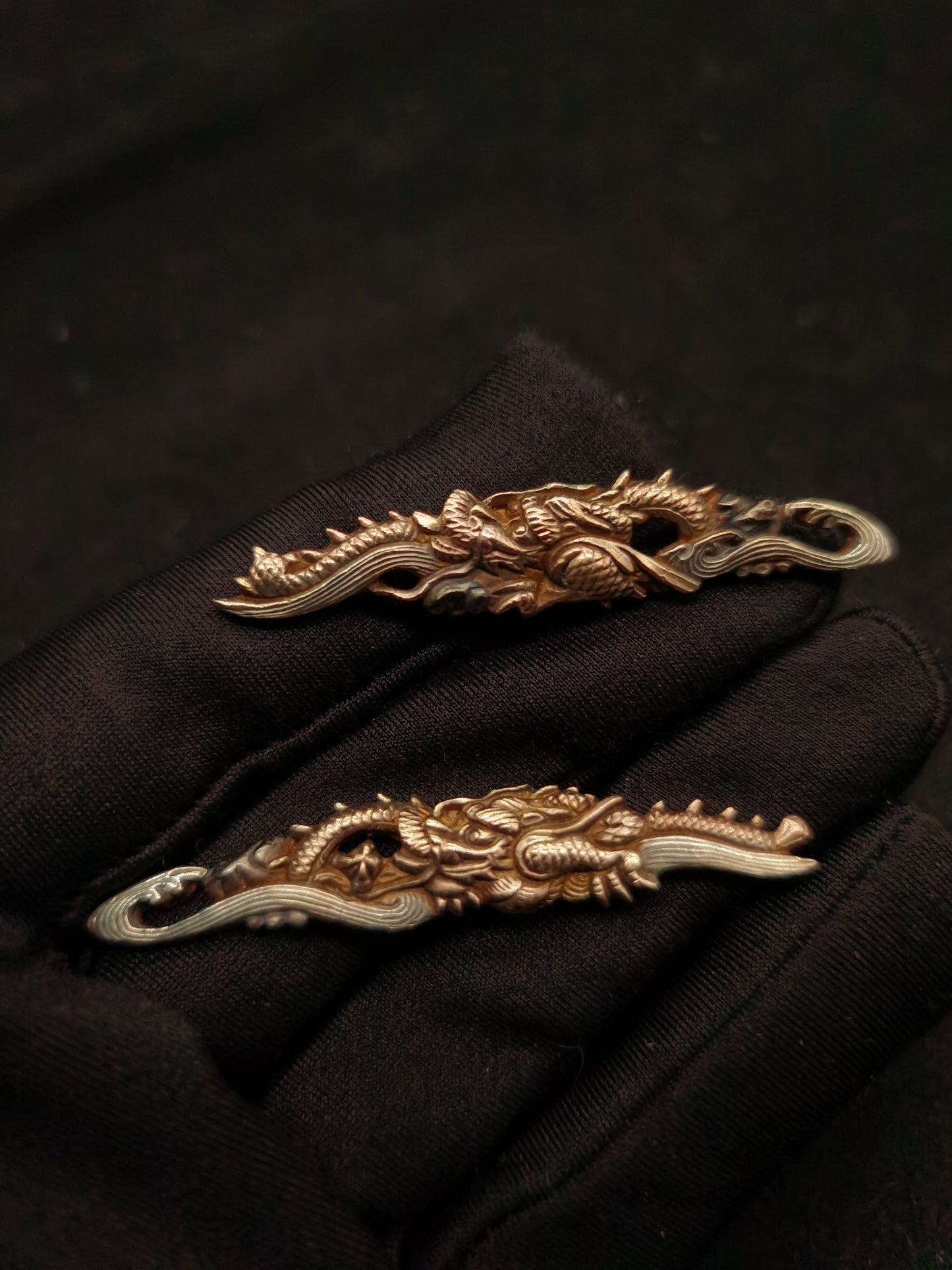 Japanese Type Wave Reef Dragon Pattern Menuki for Wakziashi Y092
