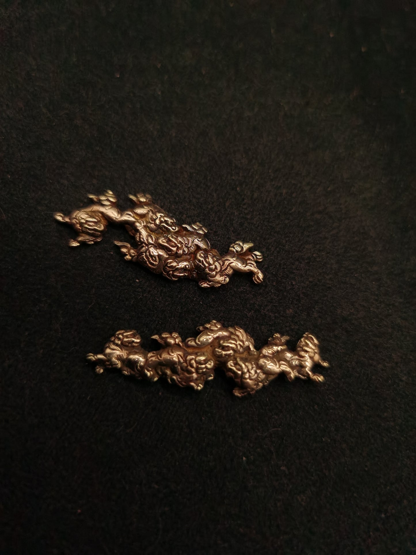 Japanese Type Five Lions Pattern Menuki for Katana and Wakziashi Y095
