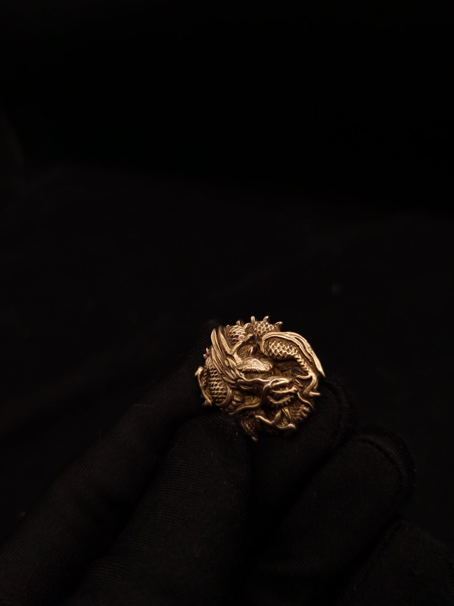 Japanese Type Big Golden Round Dragon Menuki for Katana Wakziashi Tanto Y096