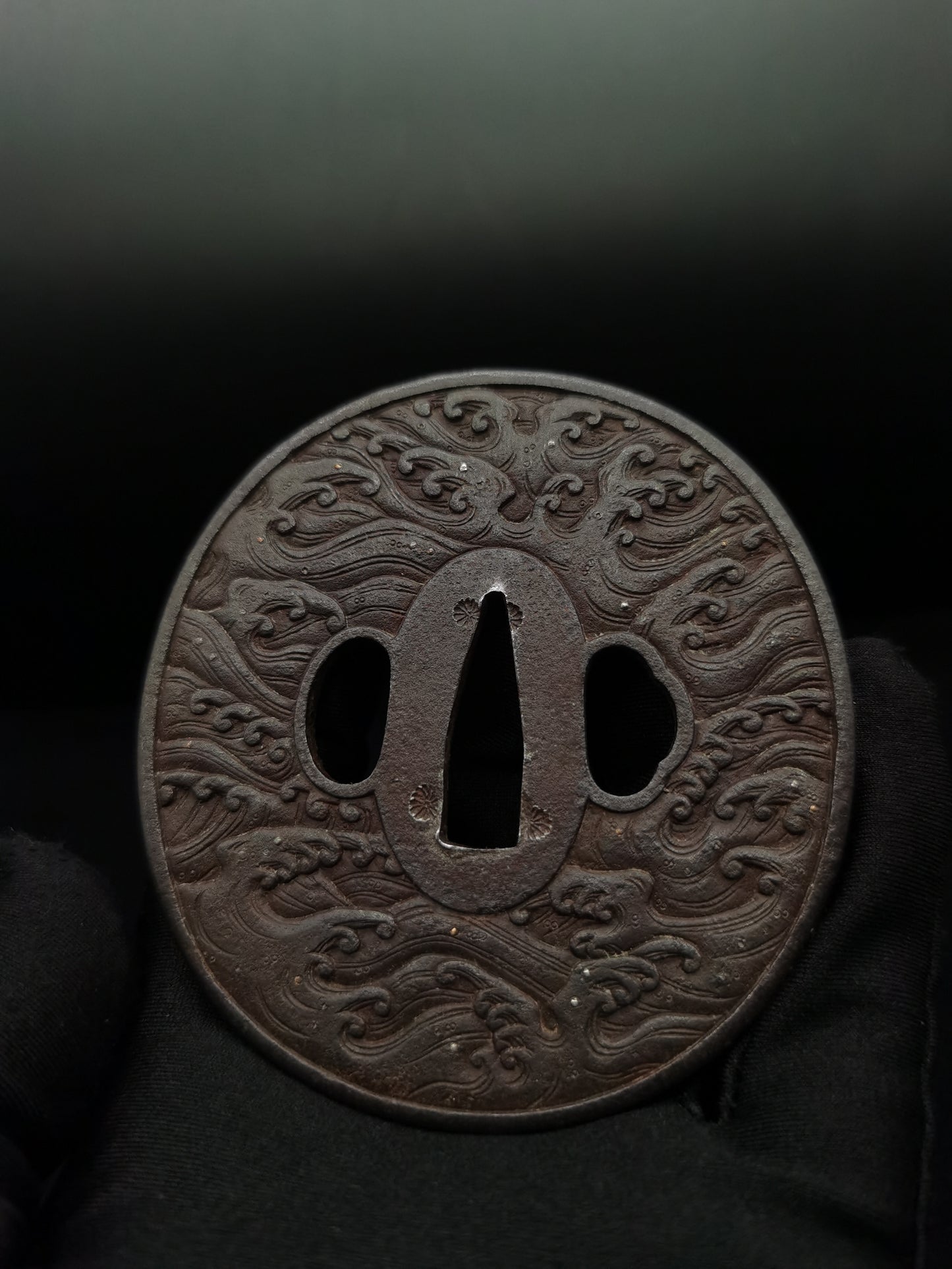 Japanese Type Big Wave Pattern Tsuba for Katana and Wakziashi Edo Period Antique A058
