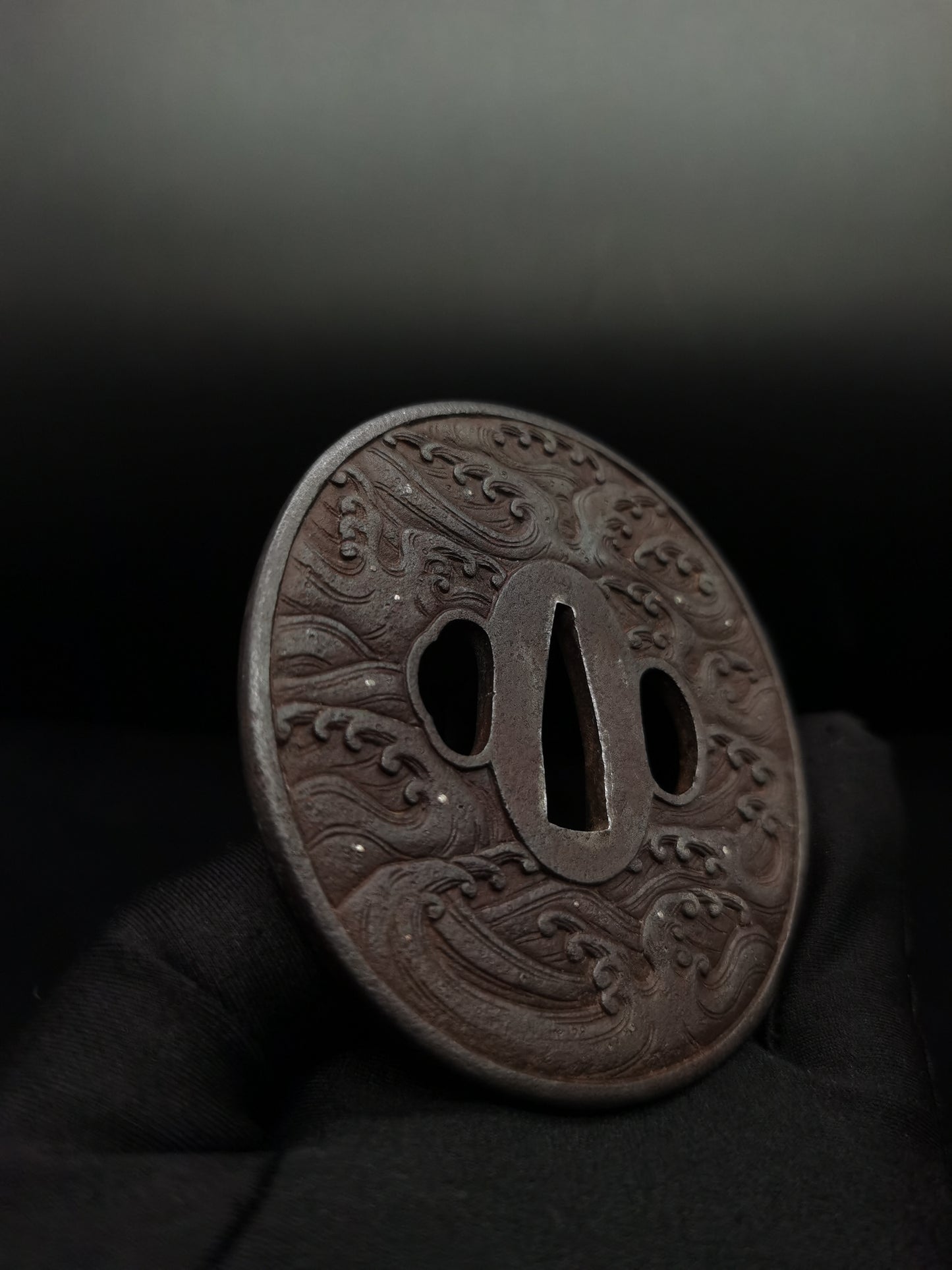 Japanese Type Big Wave Pattern Tsuba for Katana and Wakziashi Edo Period Antique A058