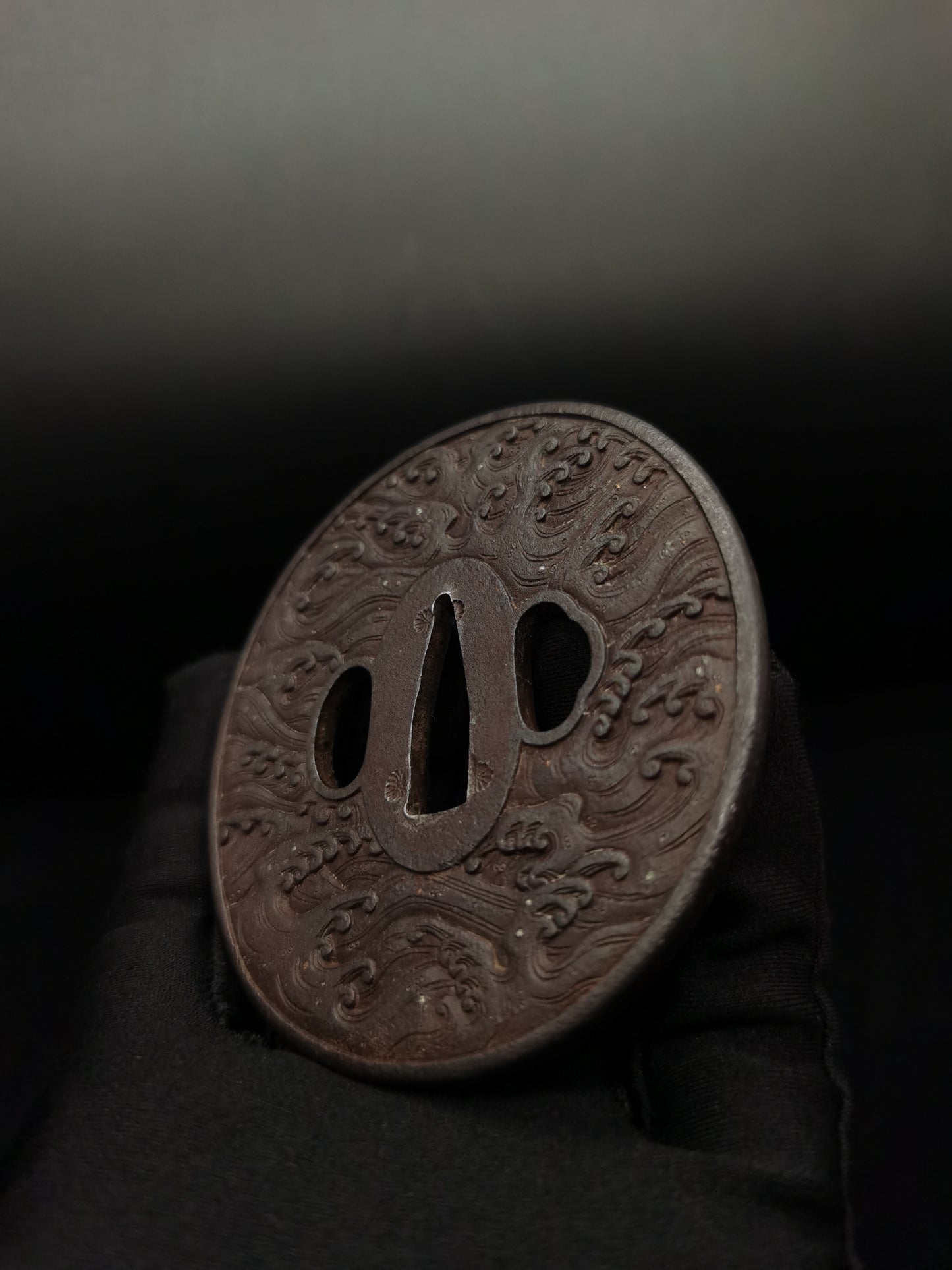 Japanese Type Big Wave Pattern Tsuba for Katana and Wakziashi Edo Period Antique A058