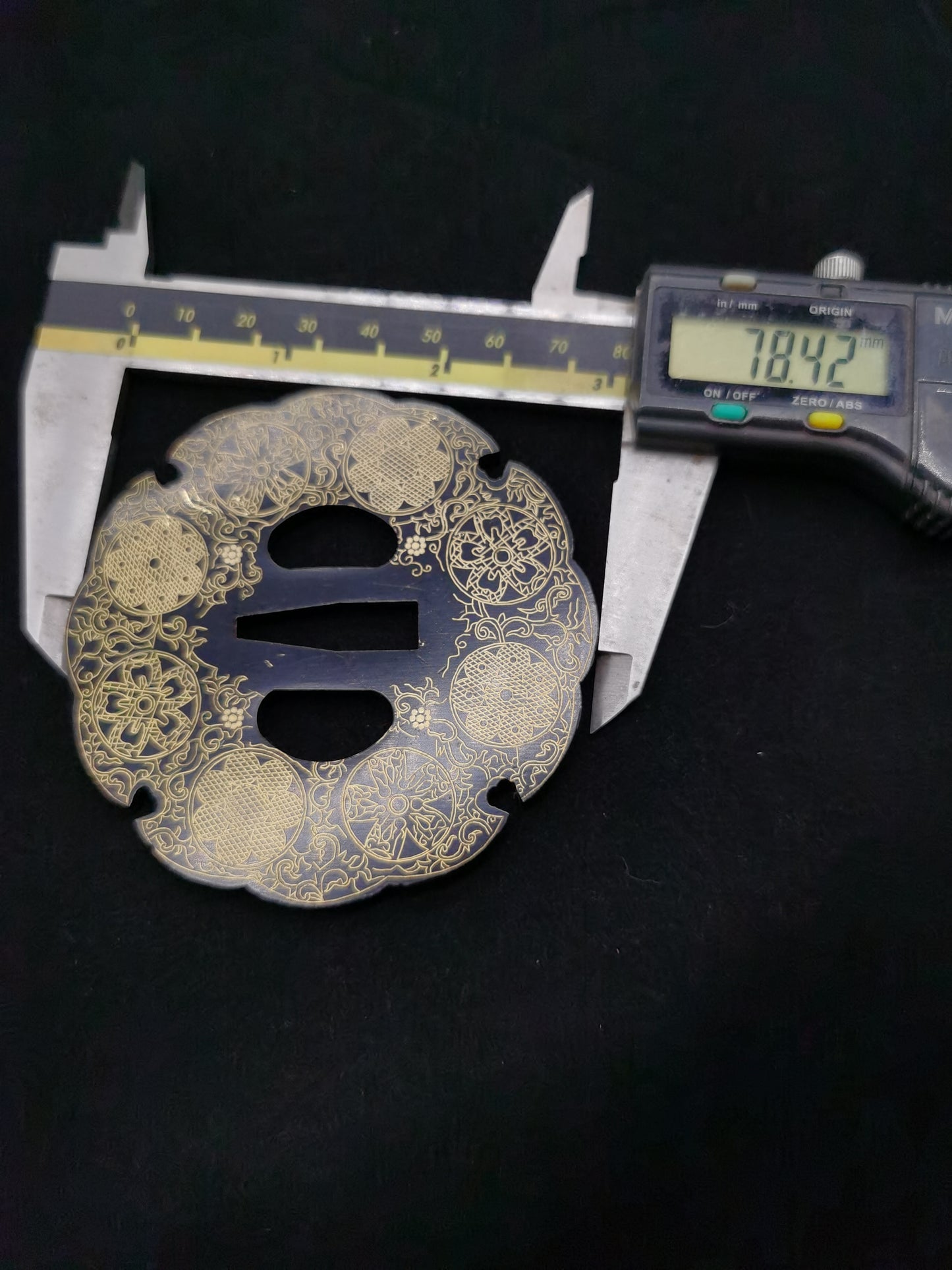 Japanese Line-engraved Floral & Grass Pattern Tsuba for Katana Tachi, X013