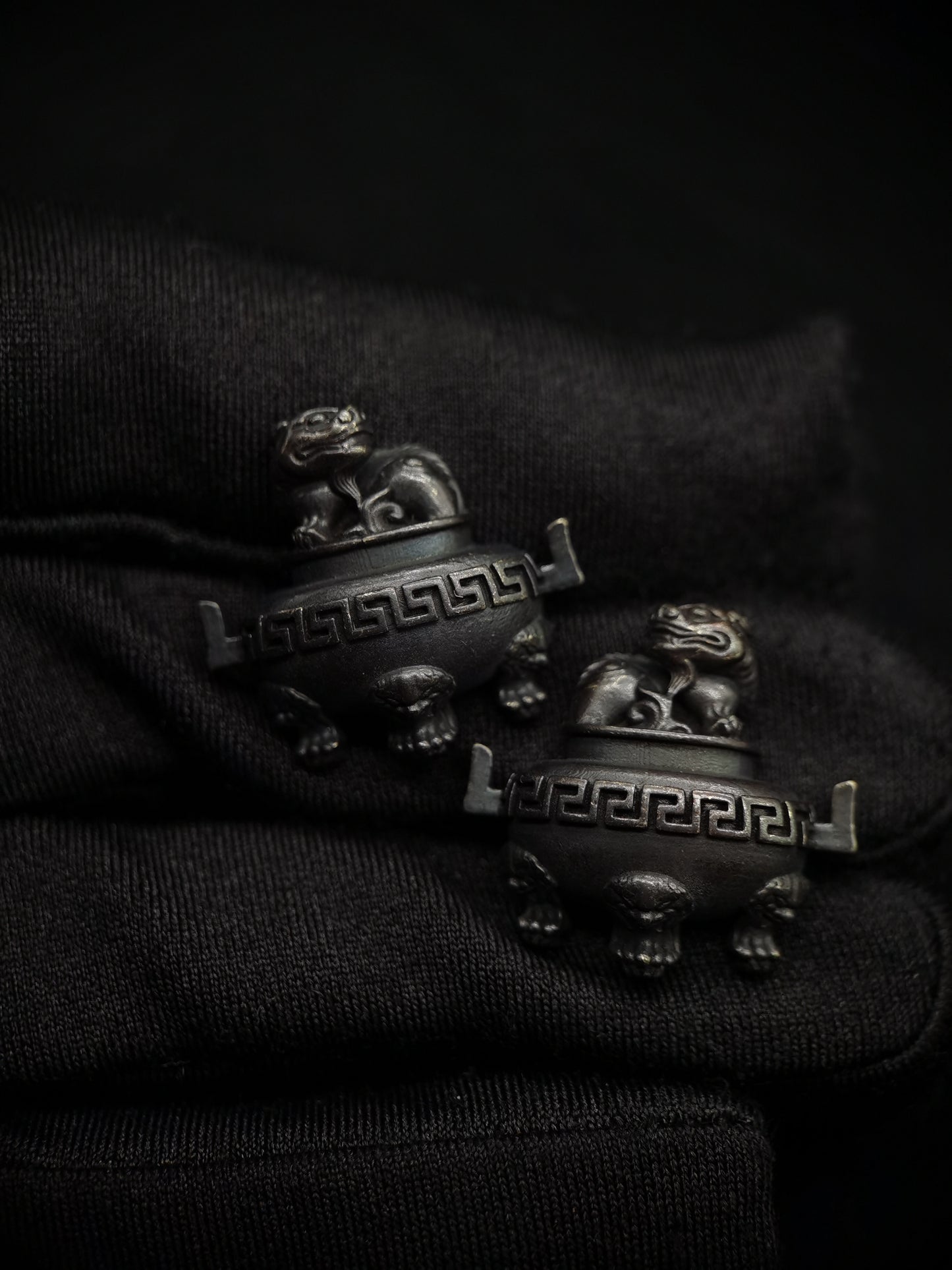 Japanese Type Lion Dog and pod Pattern Menuki for wakziashi and Tanto Y113