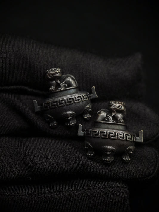 Japanese Type Lion Dog and pod Pattern Menuki for wakziashi and Tanto Y113