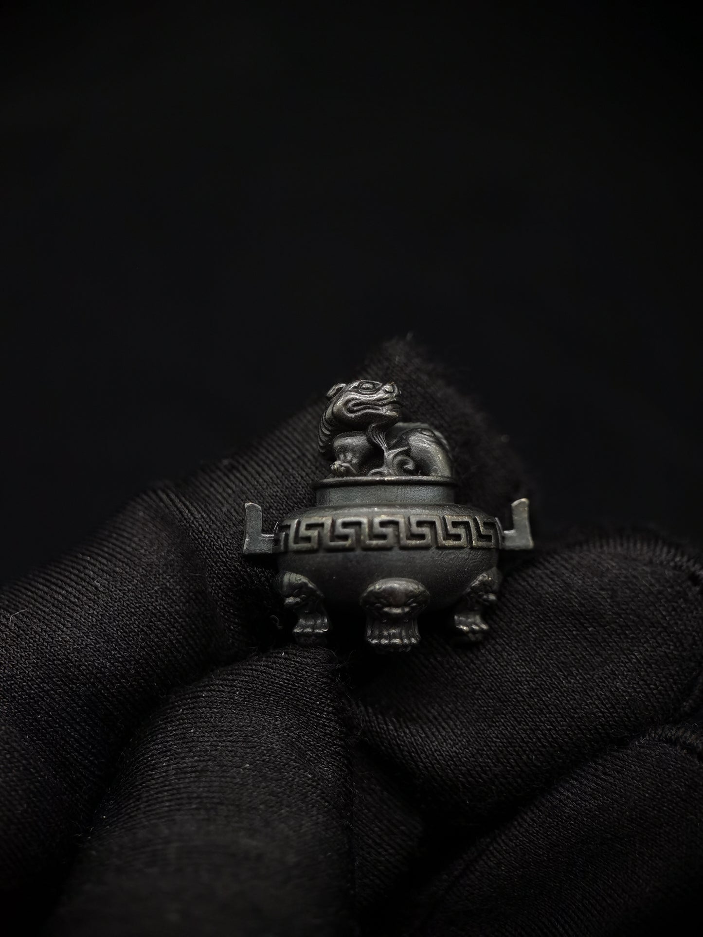 Japanese Type Lion Dog and pod Pattern Menuki for wakziashi and Tanto Y113